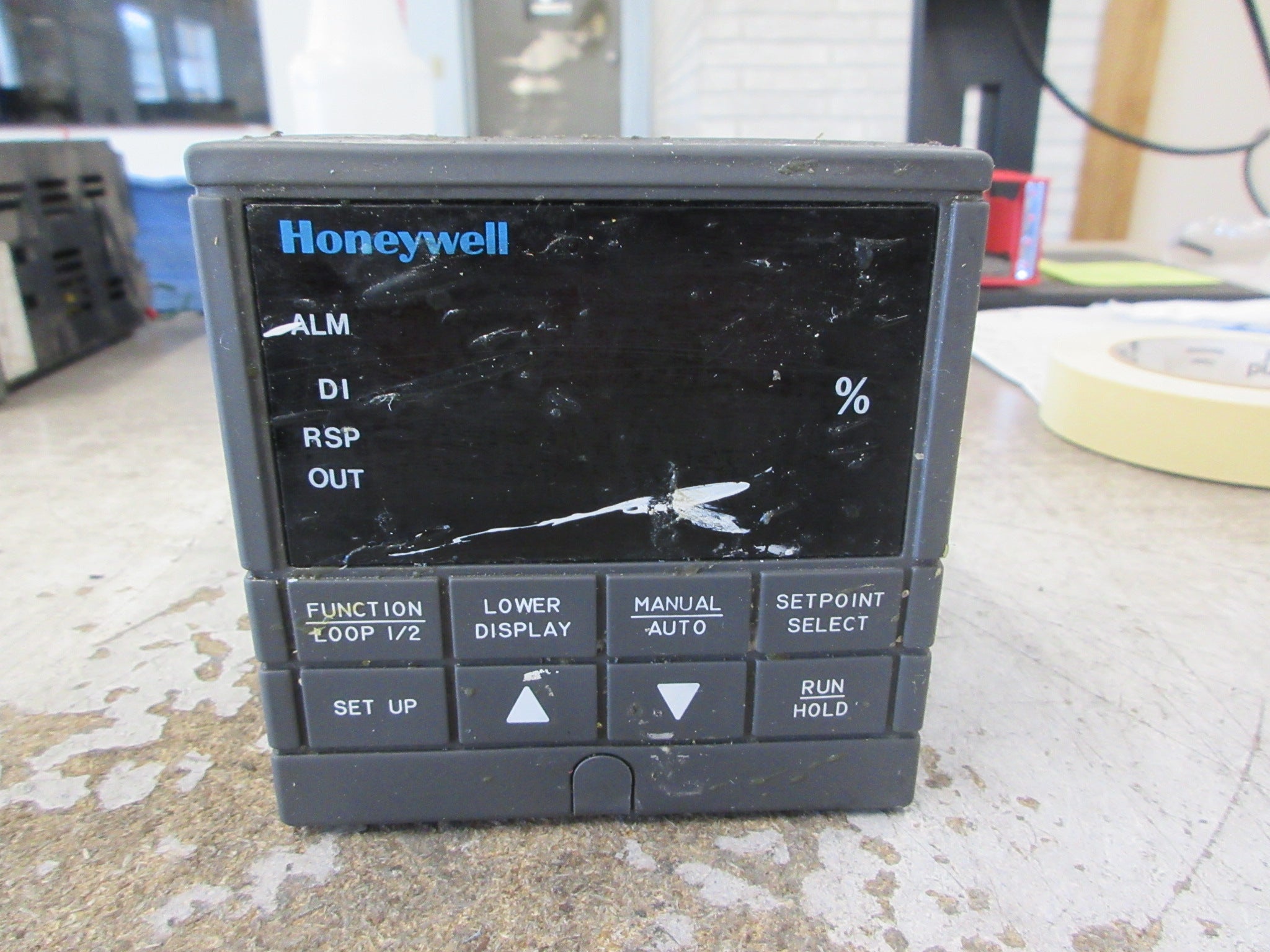 Honeywell UDC3300 Universal Digital Limit Controller Used