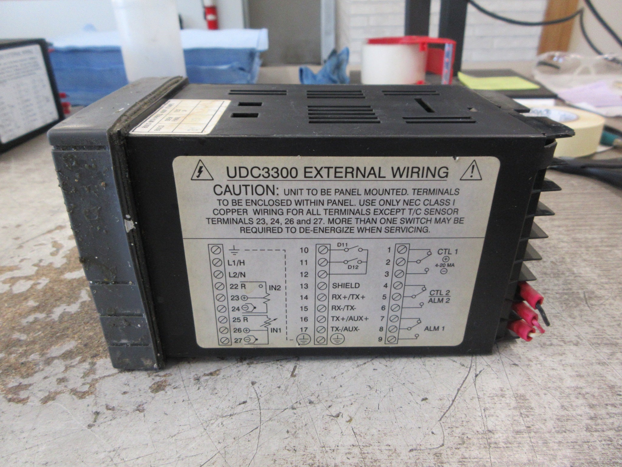 Honeywell UDC3300 Universal Digital Limit Controller Used