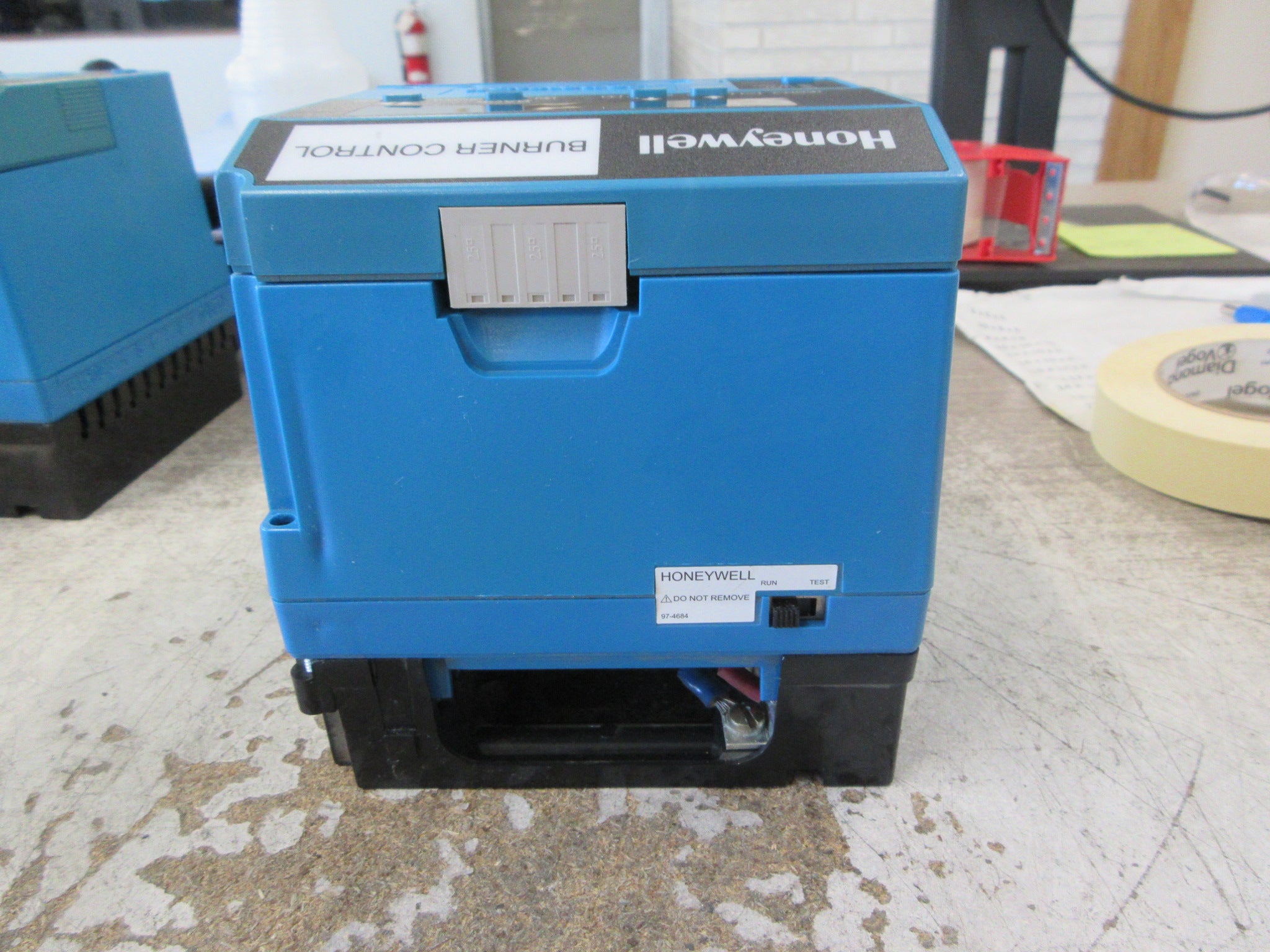 Honeywell Burner Control RM7840 G 1014 S/W Rev. 4141 W/Flame Amplifier Used