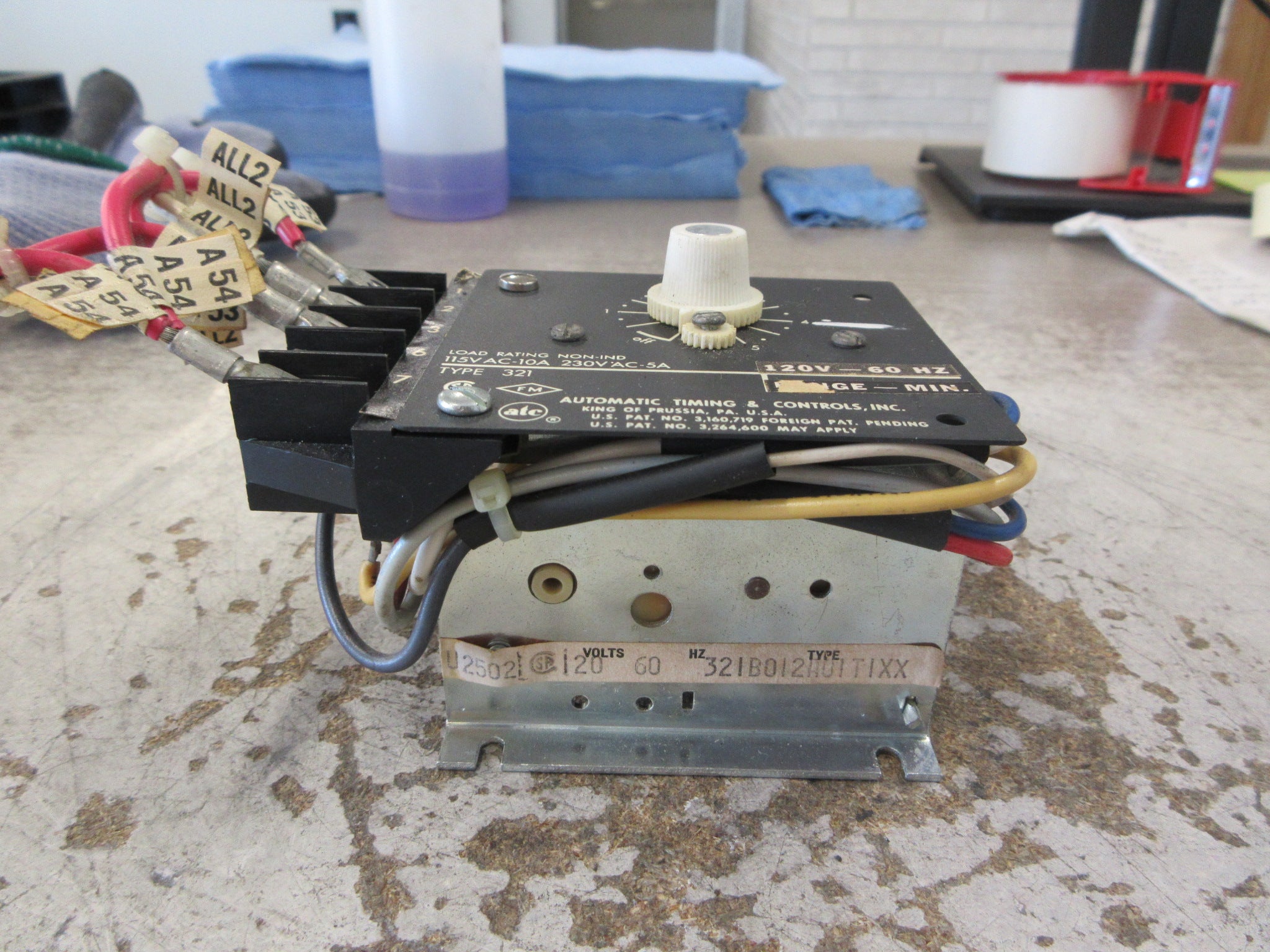 ATC Timing Relay 321B012A01T1XX 120V 60Hz Used