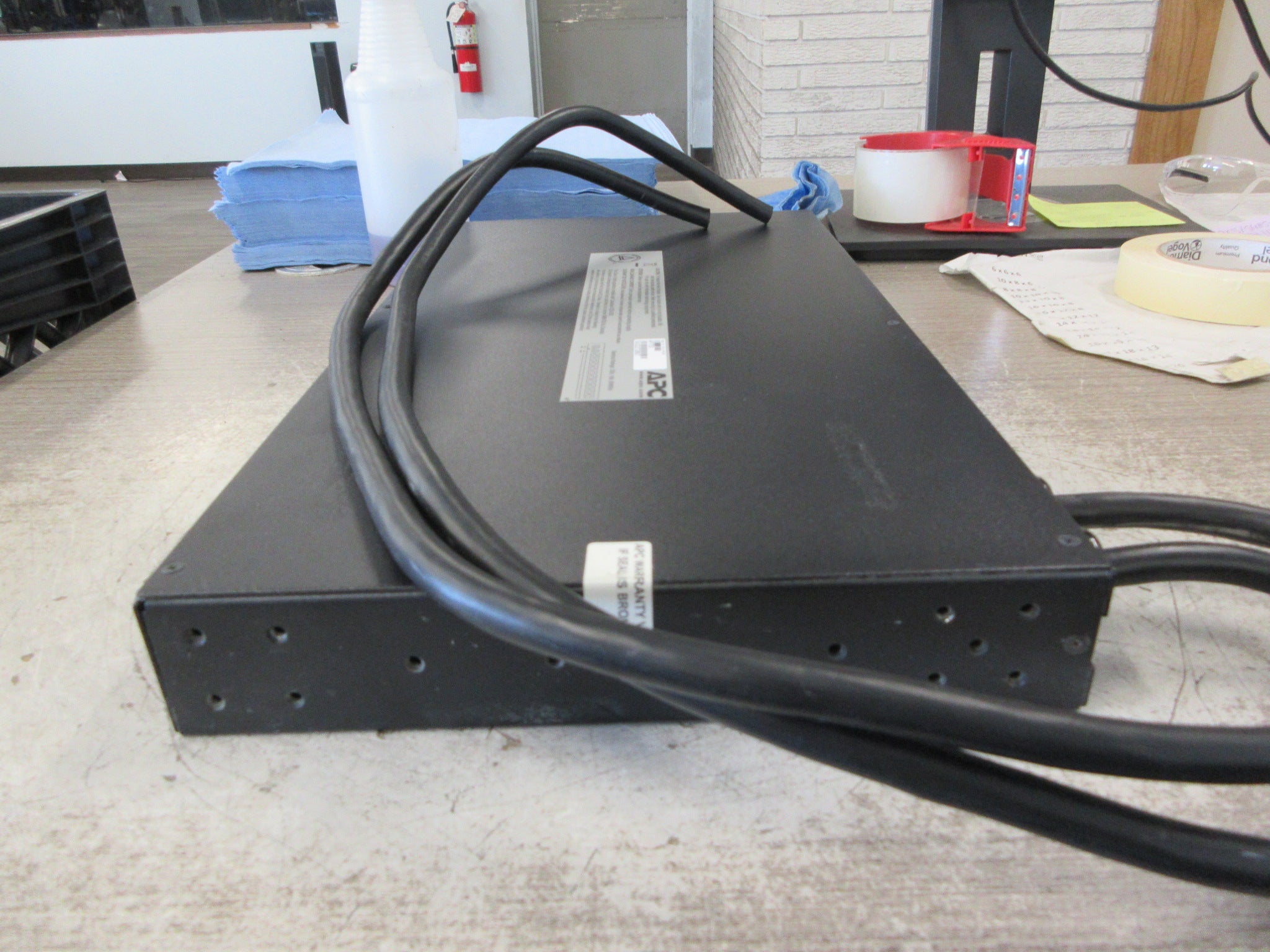 APC Rack Mount Automatic Transfer Switch AP7752 120V 16A 50/60Hz Used