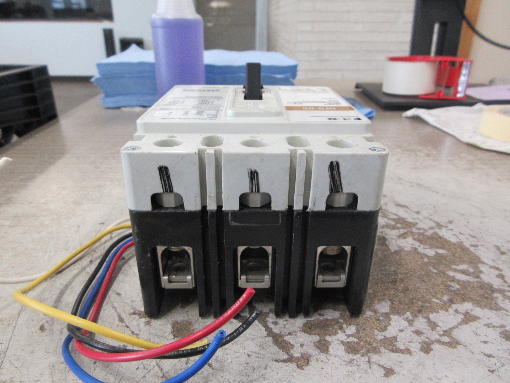 Eaton HFD-DC Circuit Breaker HFDDC3175LA03S21 Style: SPECIAL1918 175A Used