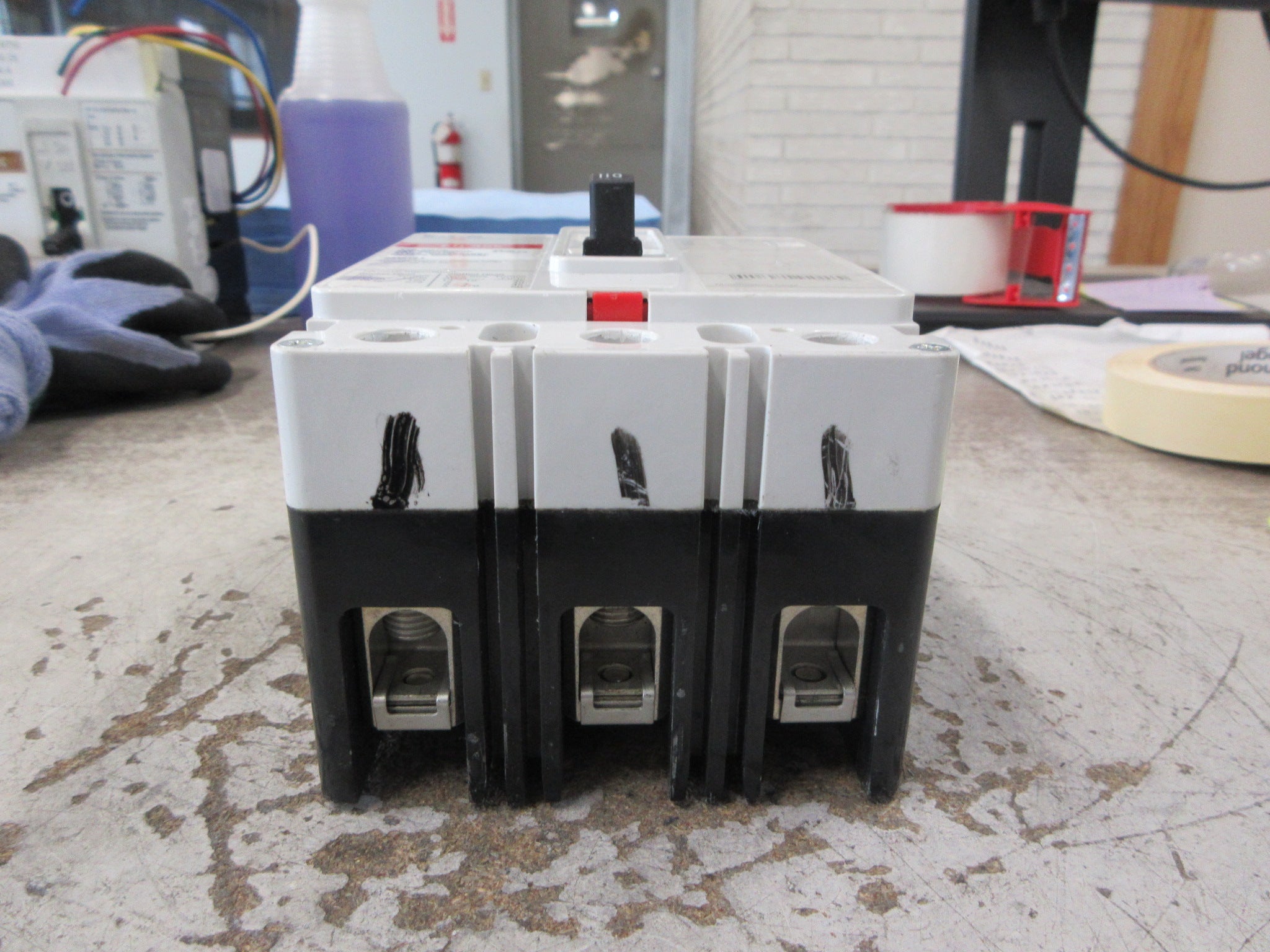 Eaton FD 35K Circuit Breaker FD3110L Style: 6639C94G97 110A 600V 3P Used