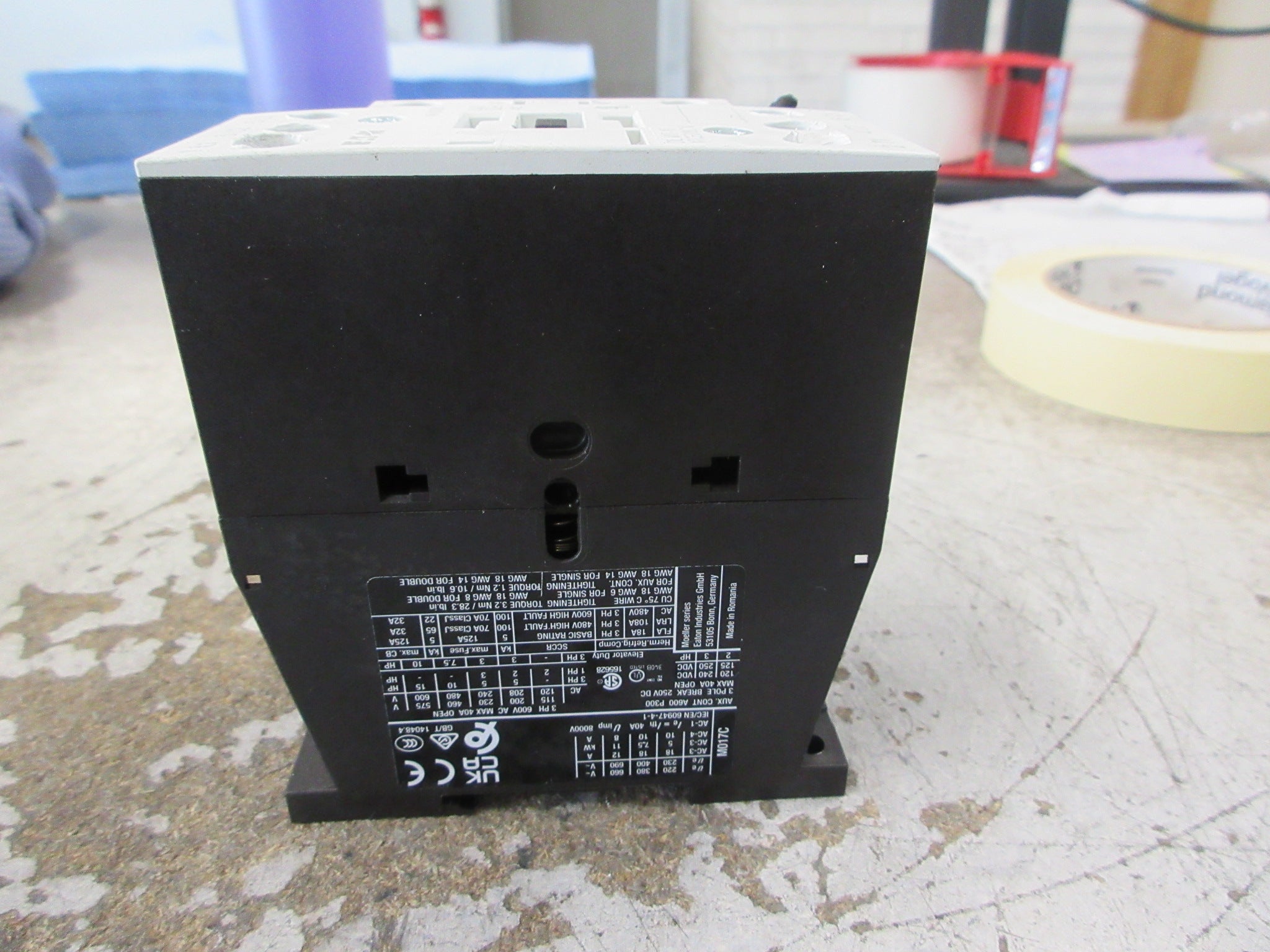 Eaton Contactor DIL M17-10 XTCE018C10 48-60VDC Coil 40A 600V Used