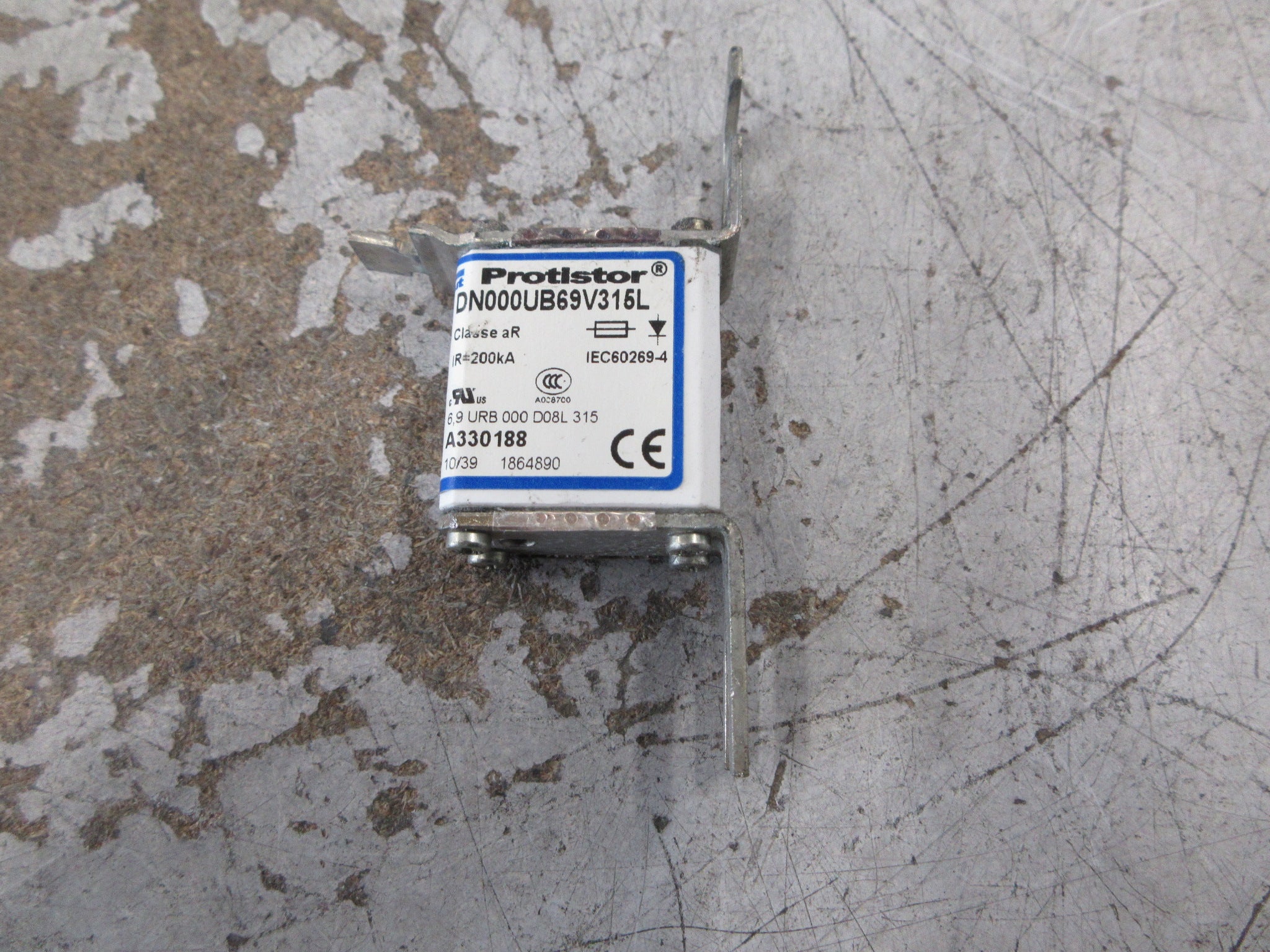 Ferraz Shawmut Protistor Fuse DN000UB69V315L 315A 690V Used
