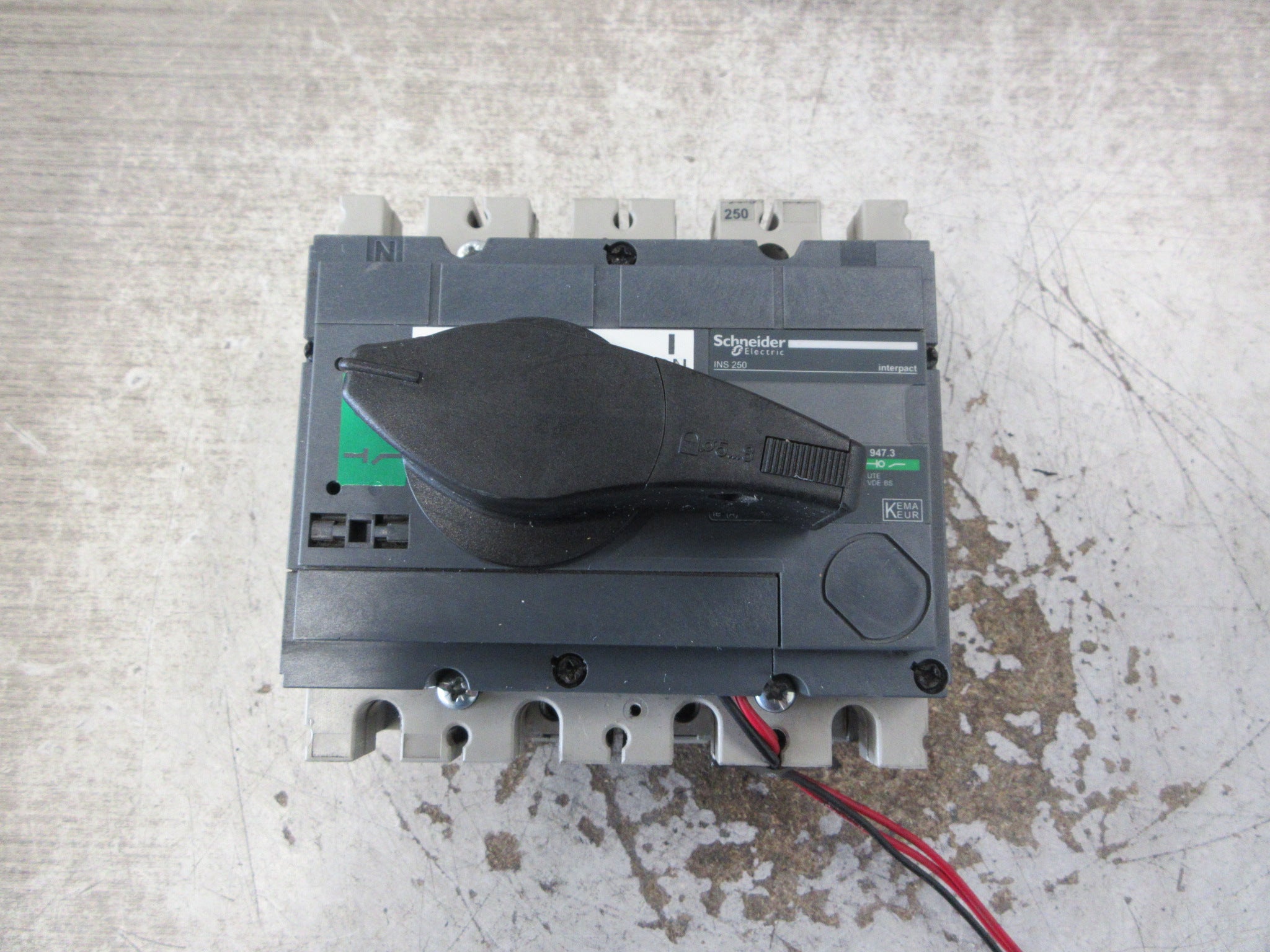 Schneider Electric Interpact Disconnect Switch INS 250 690V 250A 3P Used