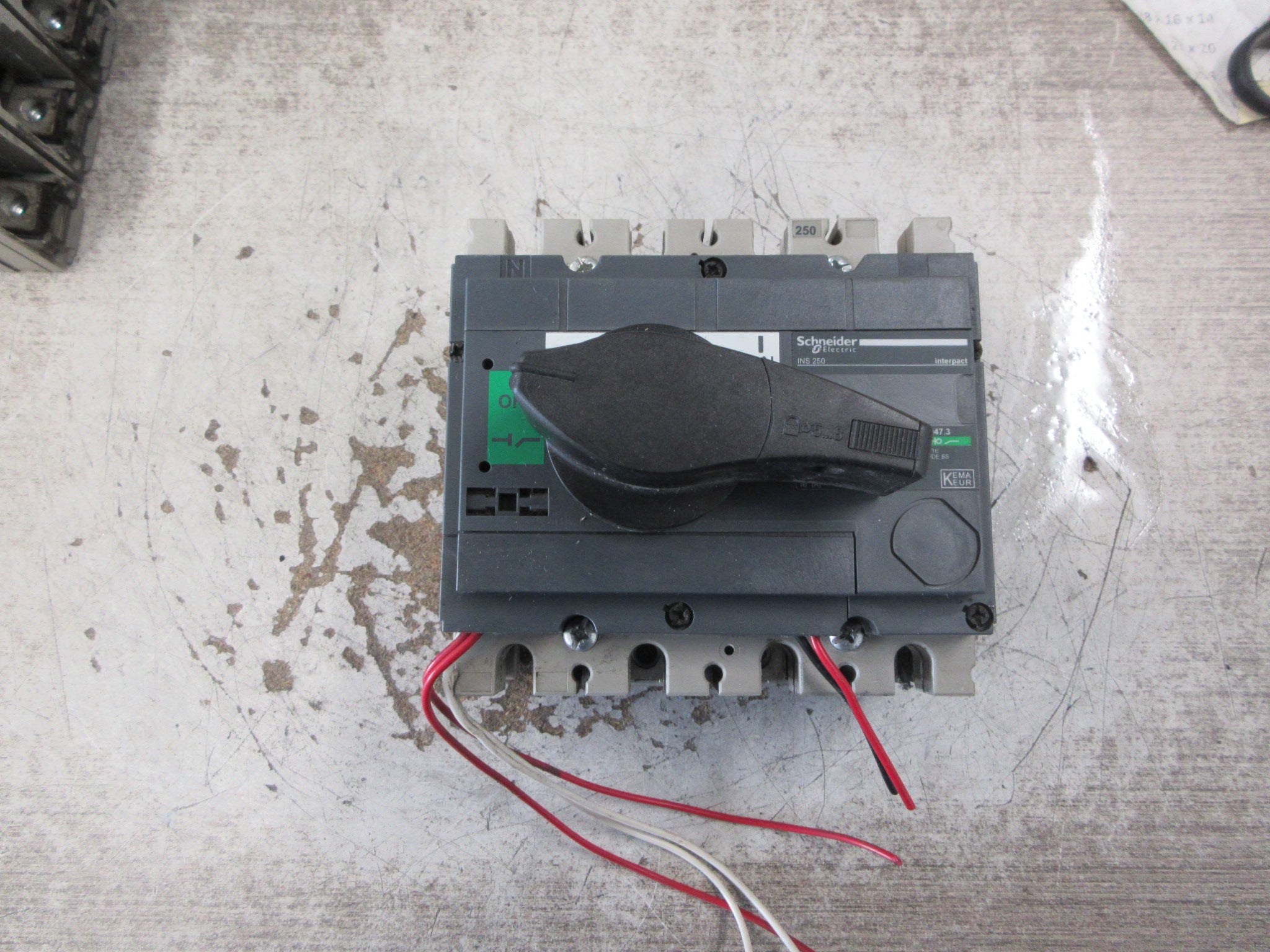 Schneider Electric Interpact Disconnect Switch INS 250 690V 250A 3P Used