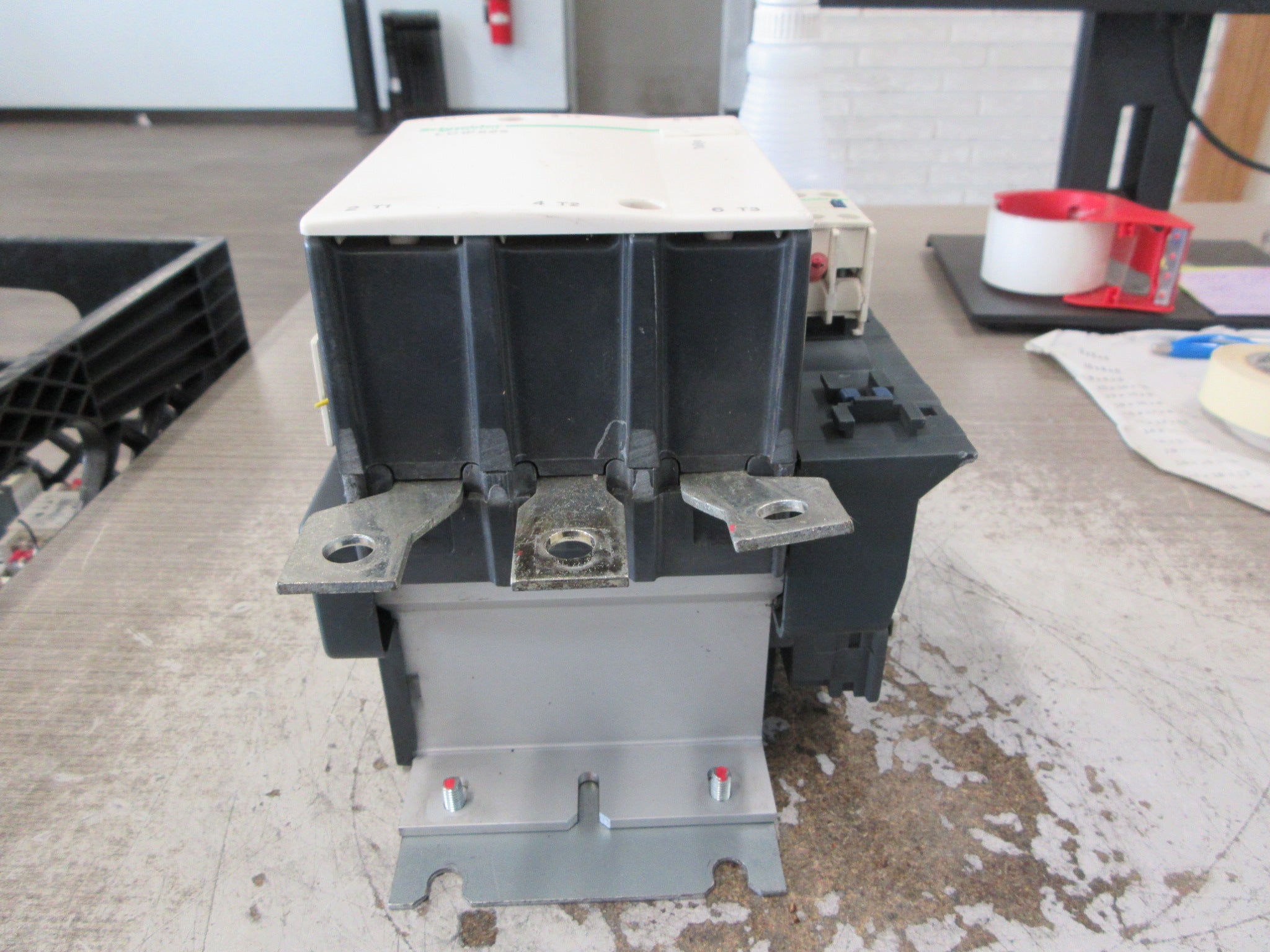 Schneider Electric Contactor LC1F225 460-480V Coil 250A 600V Used