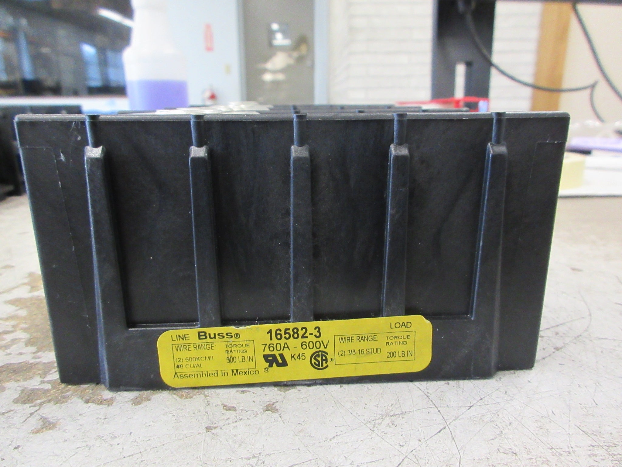 Buss Power Distribution Block 16582-3 760A 60V 3P Line (2): 500mcm-#6 Used