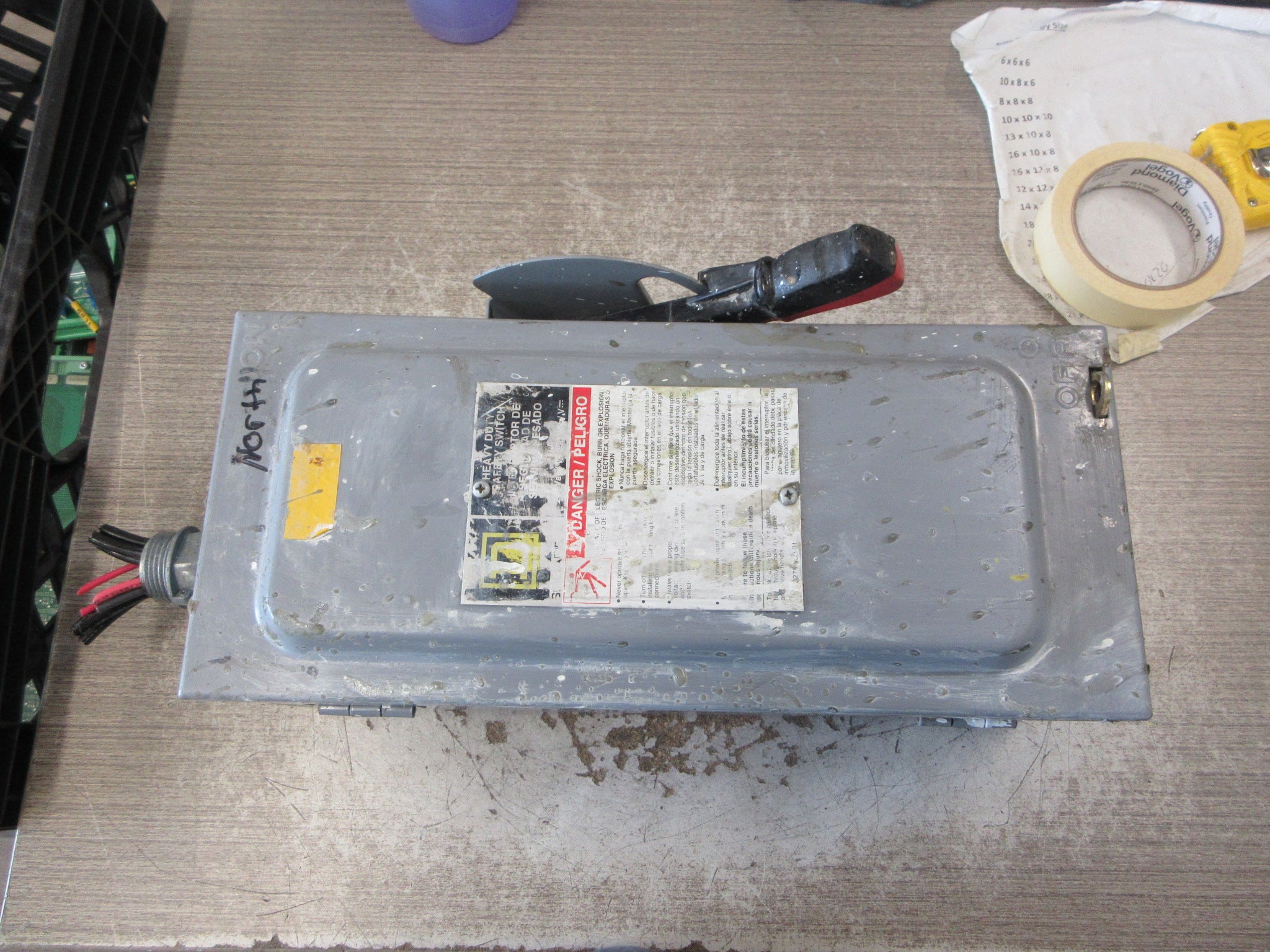 Square D Fusible Safety Switch/Disconnect H321N Ser. F05 30A 240V 3P Used