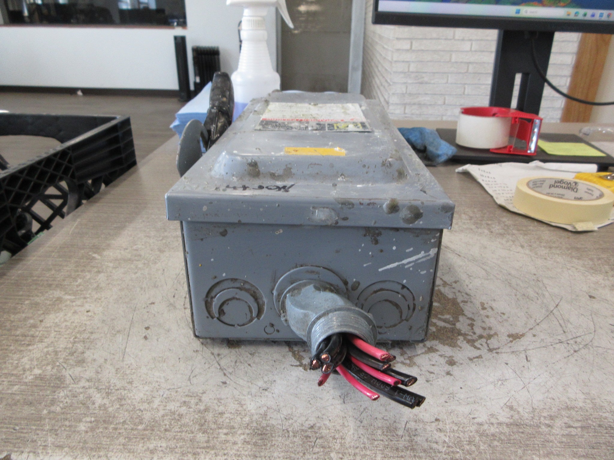Square D Fusible Safety Switch/Disconnect H321N Ser. F05 30A 240V 3P Used