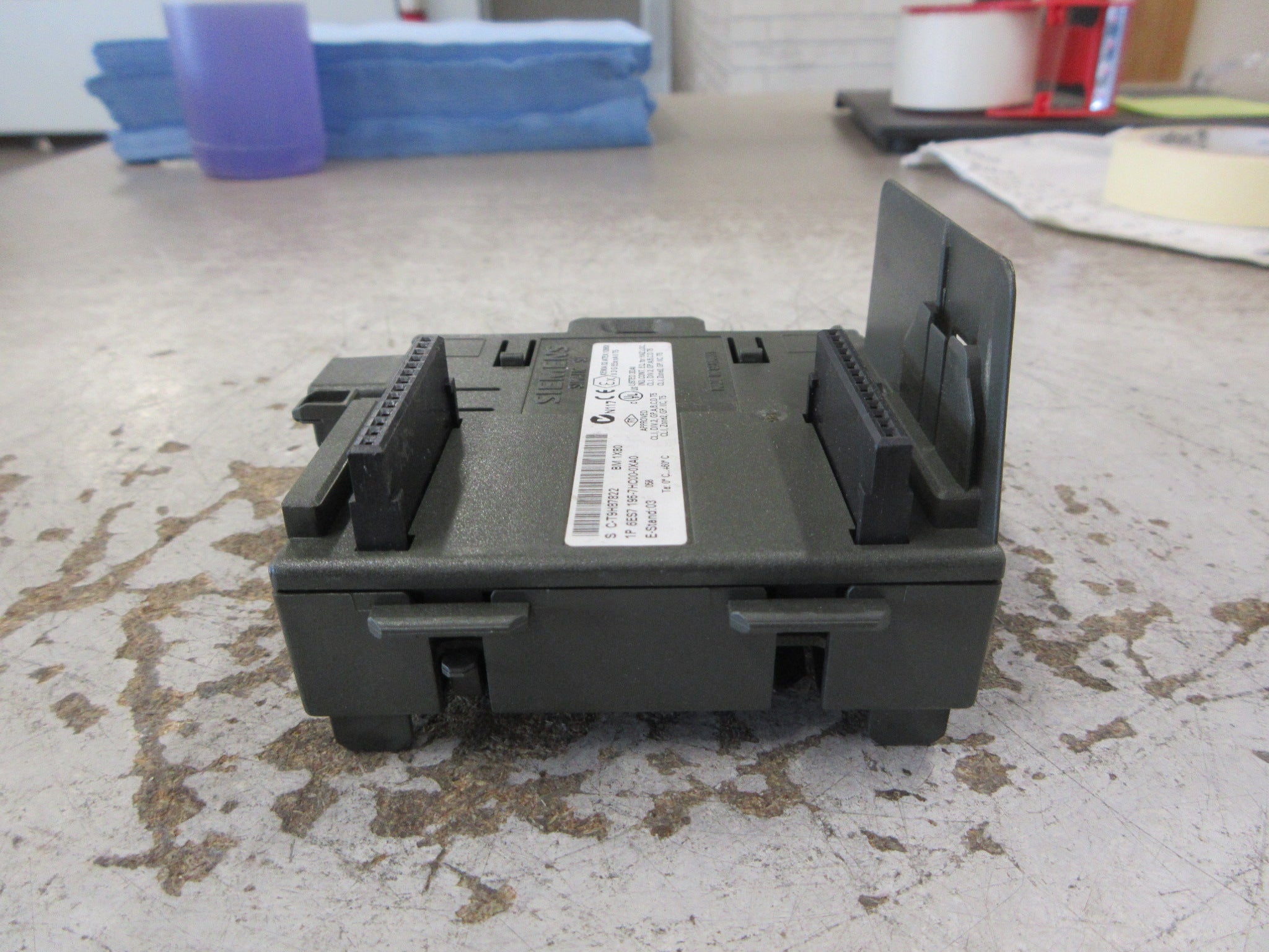 Siemens Simatic S7 Bus Module 6ES7 195-7HC00-0XA0 E-Stand: 03 Used