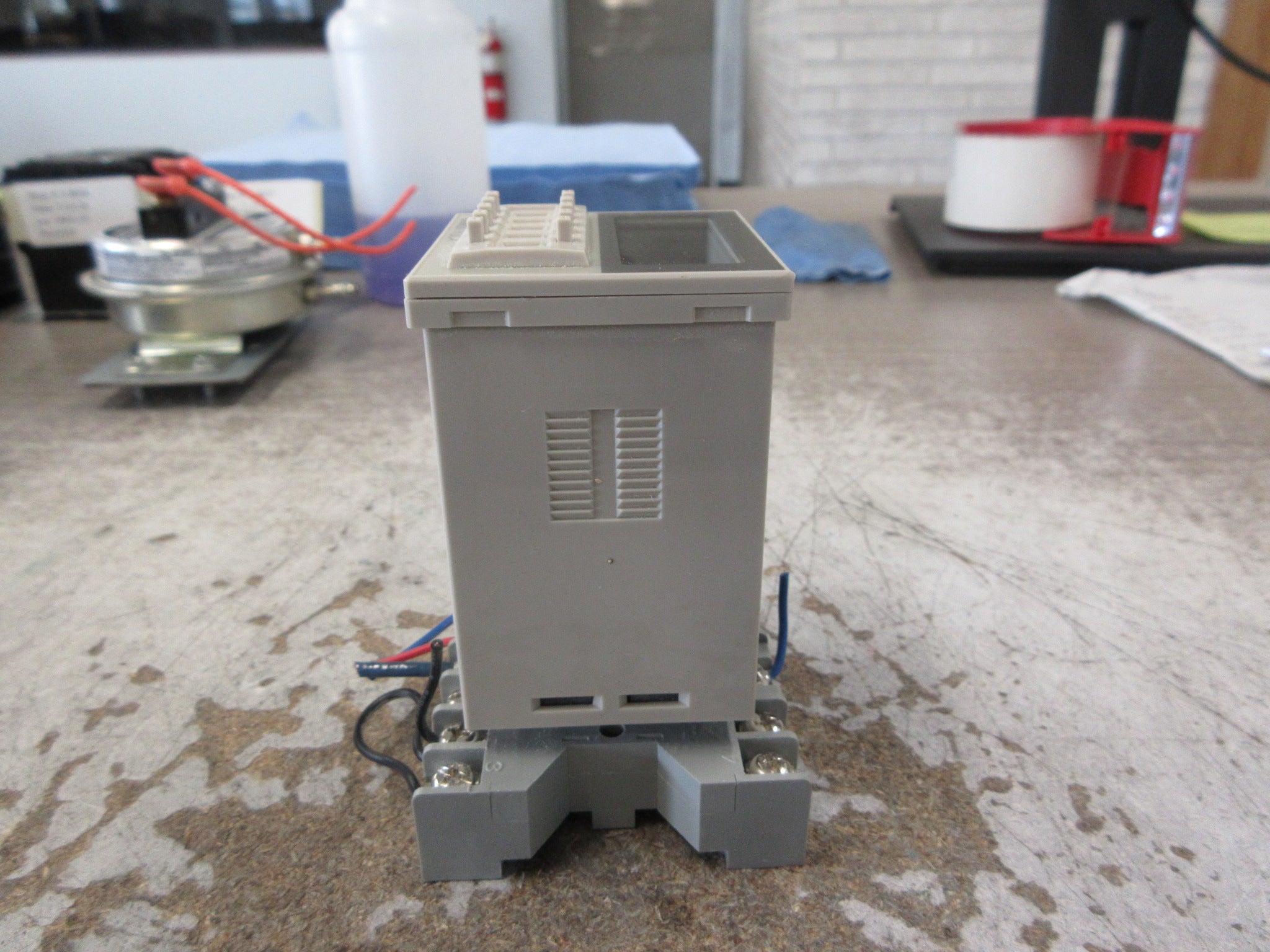 Omron Timer H3CA-A Range: 0.1s-9990h 24-240VAC 12-240VDC W/ Base Used