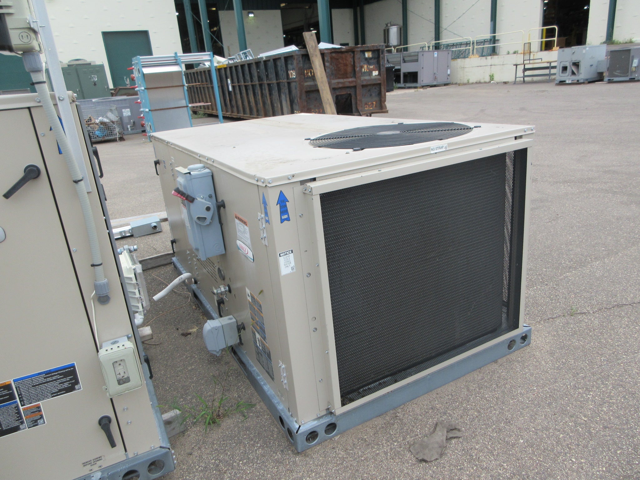 Lennox LGH Rooftop Unit LGH036H4EM4G 3-Ton 460V 3Ph Natural Gas Heat Used
