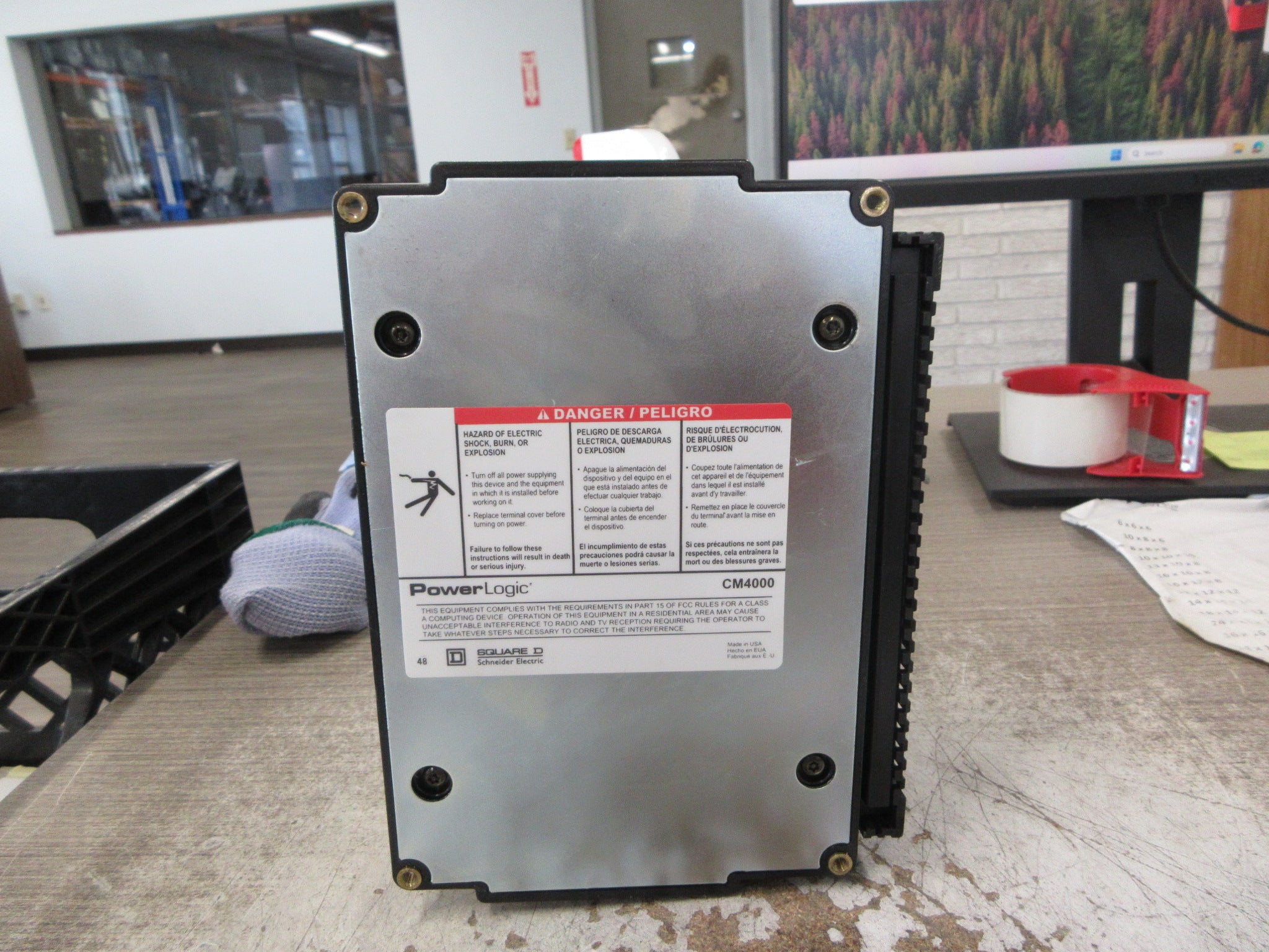 Square D PowerLogic Circuit Monitor CM4000 Ser. E1 240VAC 300VDC Used