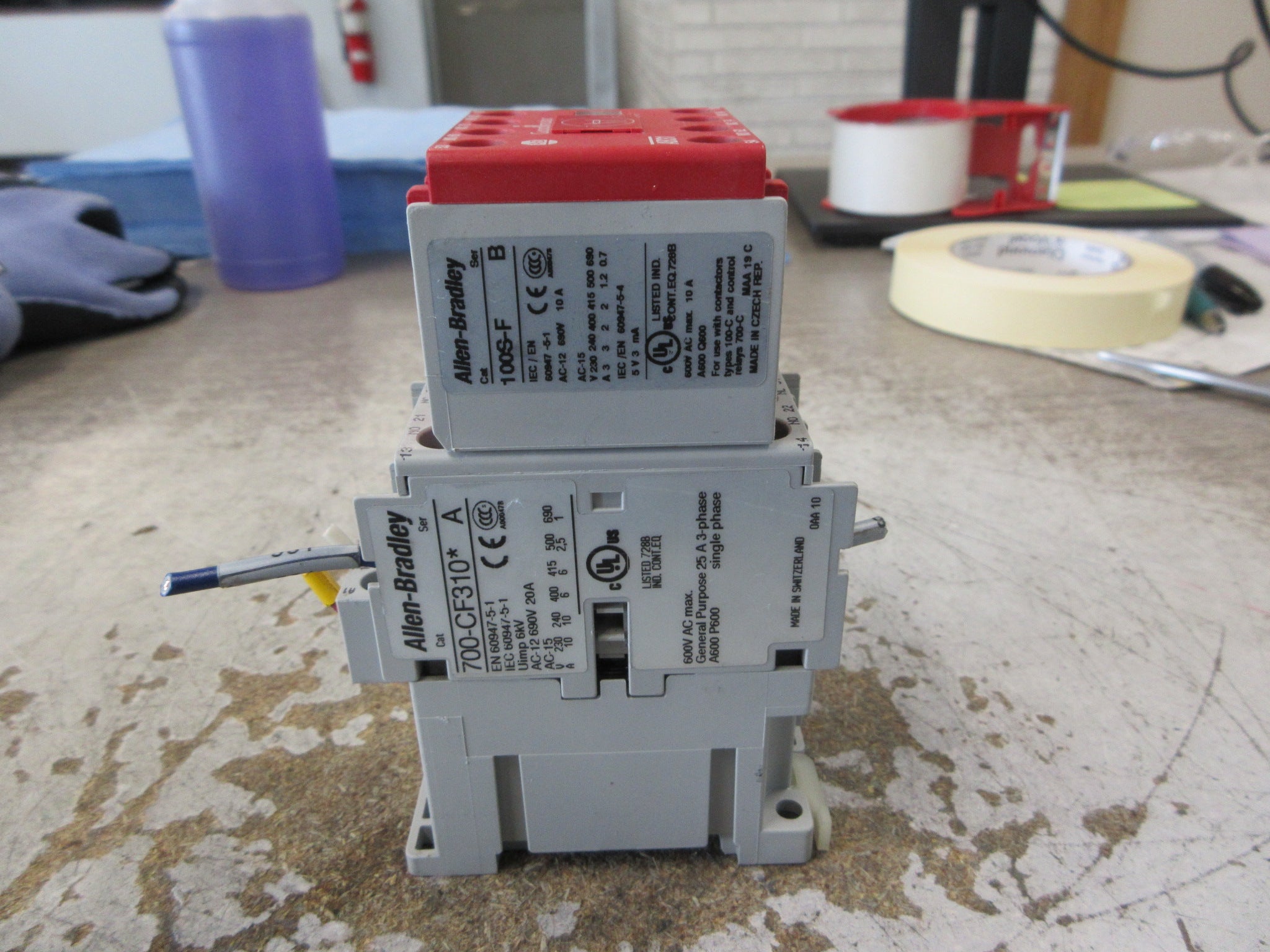 Allen-Bradley Guardmaster Safety Relay 700S-CF620DBC Ser. A 120V Coil 25A Used