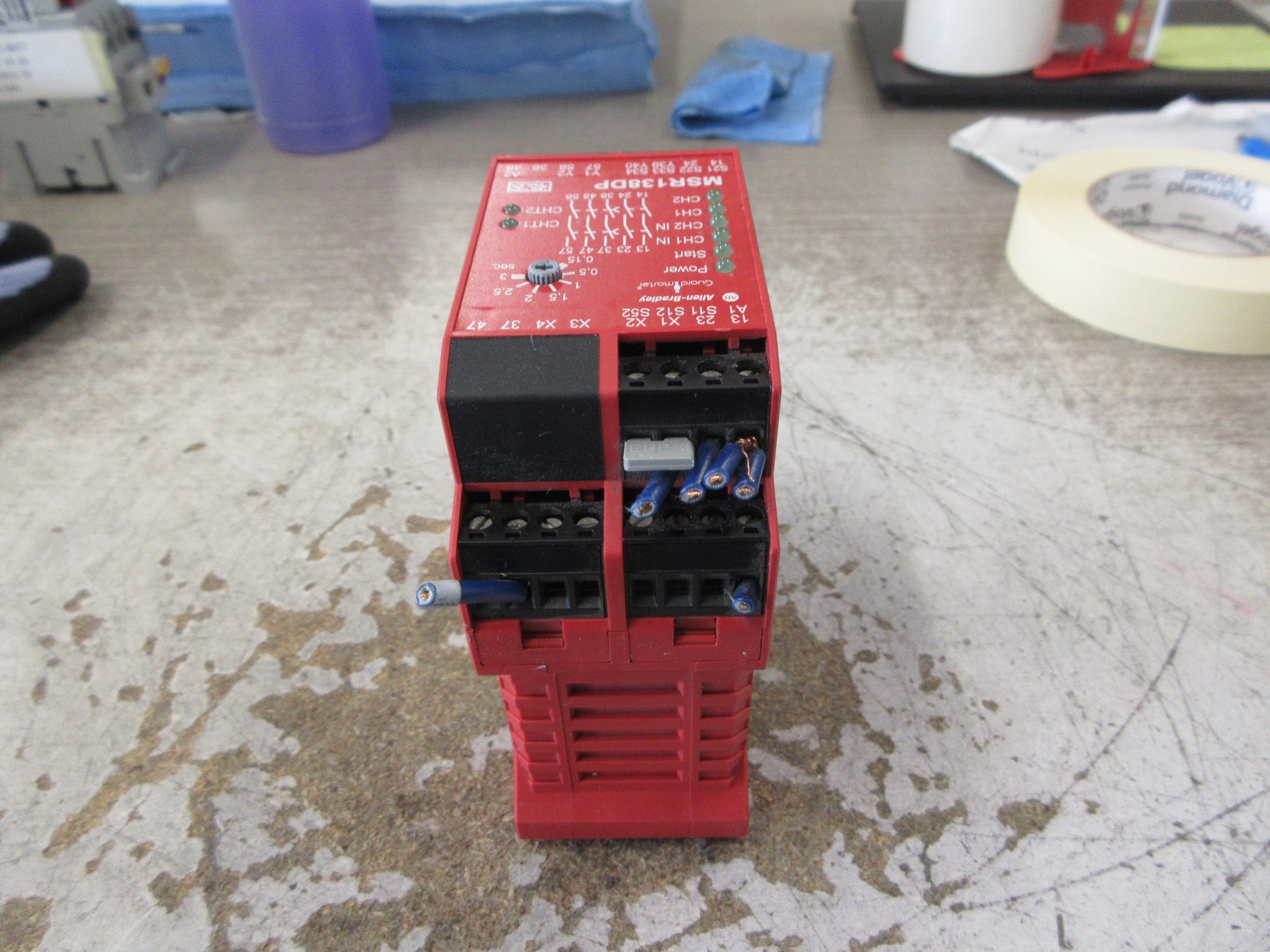 Allen-Bradley Guardmaster MSR138DP Safety Relay 440R-M23143 Ser. B Used