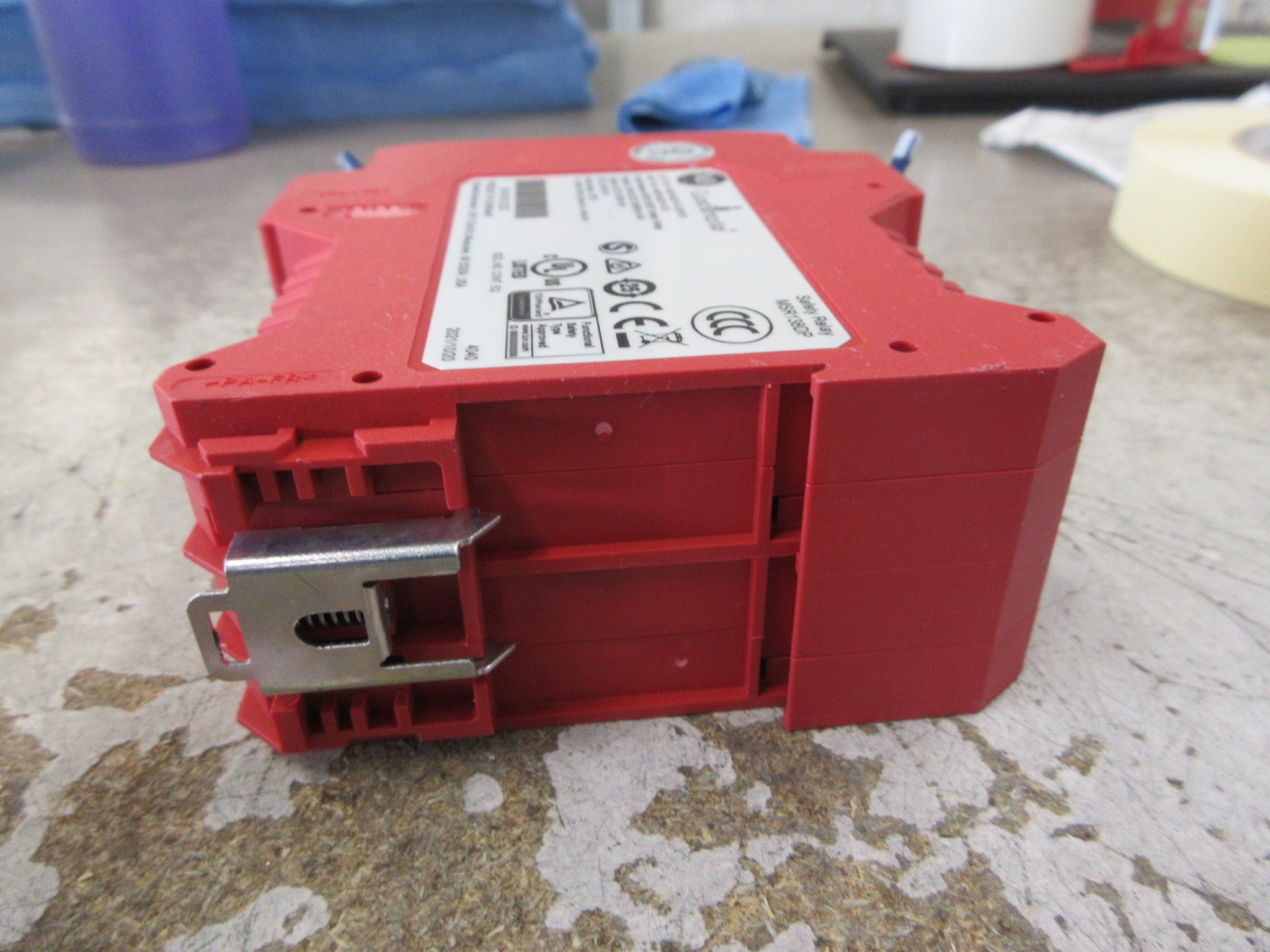 Allen-Bradley Guardmaster MSR138DP Safety Relay 440R-M23143 Ser. B Used