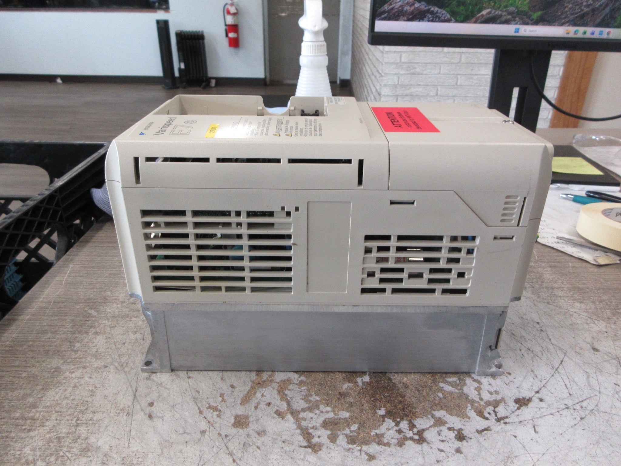 Yaskawa Varispeed E7 AC Drive CIMR-E7C42P2 3HP 3Ph *No Keypad* Used
