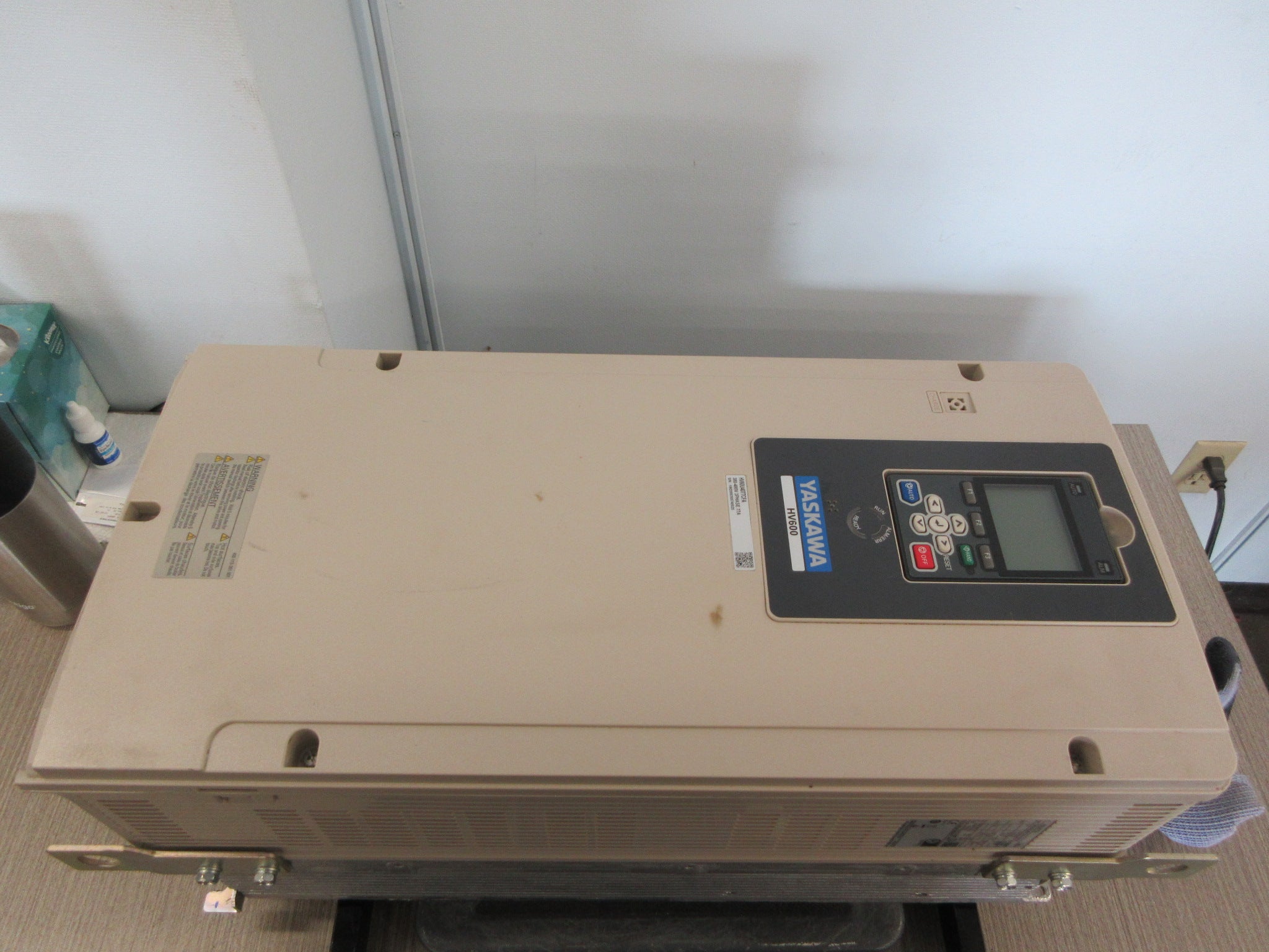 Yaskawa HV600 AC Drive CIPR-HV60U4077CFAA-AAAAHA 60HP Used