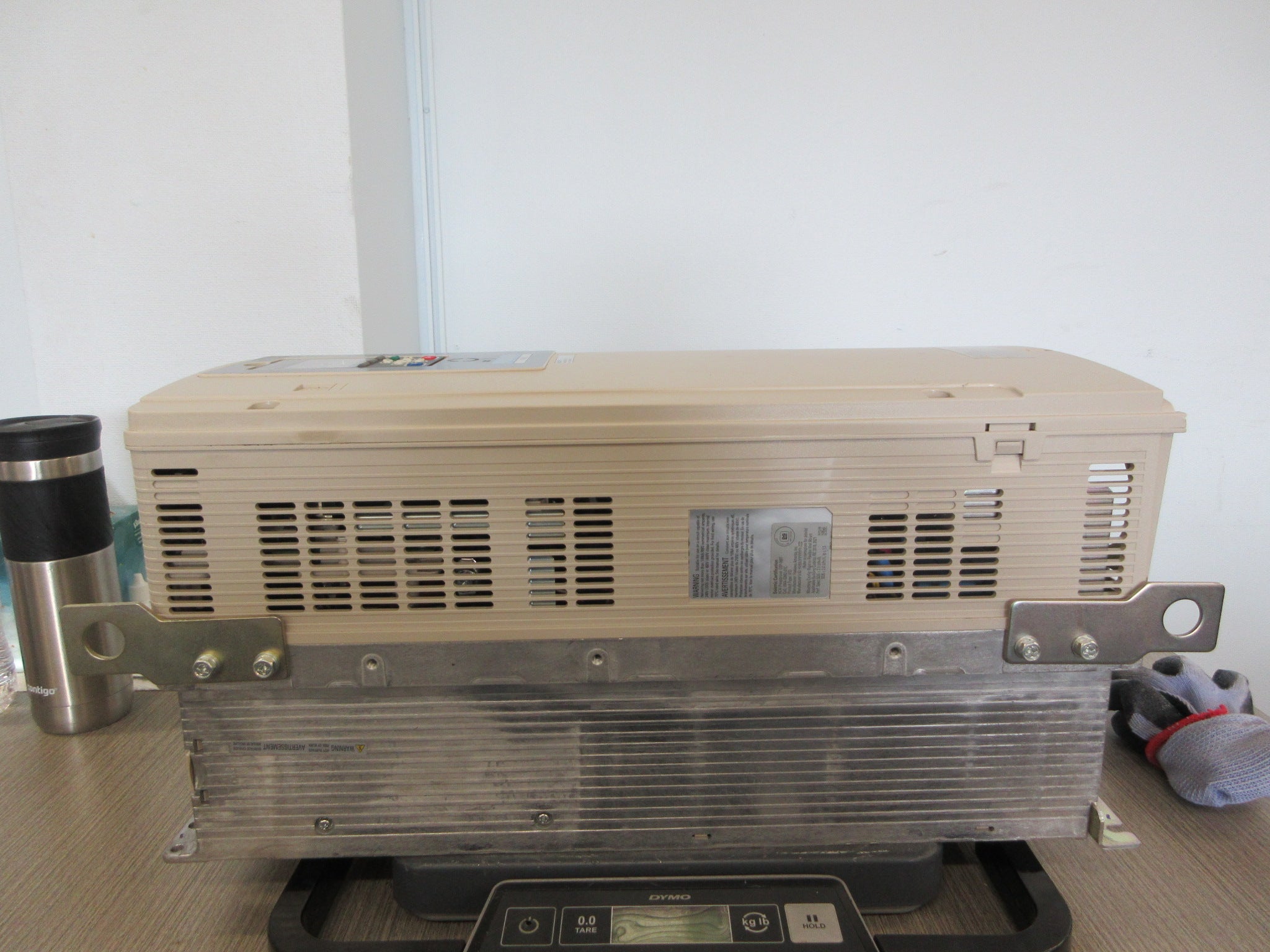 Yaskawa HV600 AC Drive CIPR-HV60U4077CFAA-AAAAHA 60HP Used