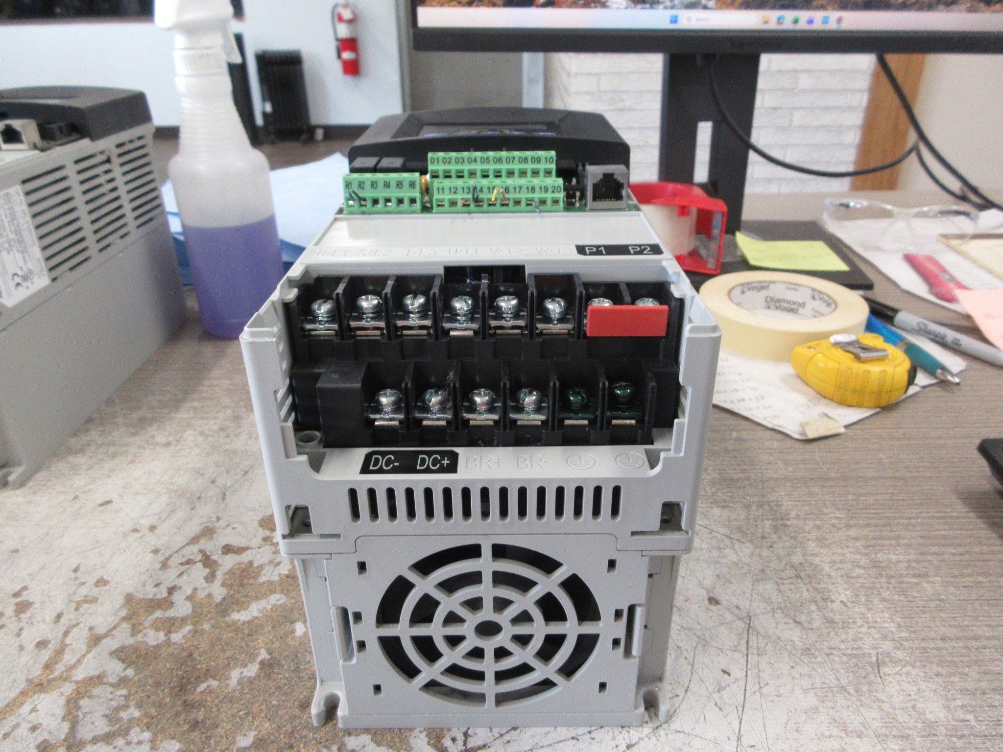 Allen-Bradley PowerFlex 400 AC Drive 22C-D030N103 Ser. A 20HP 3Ph Used