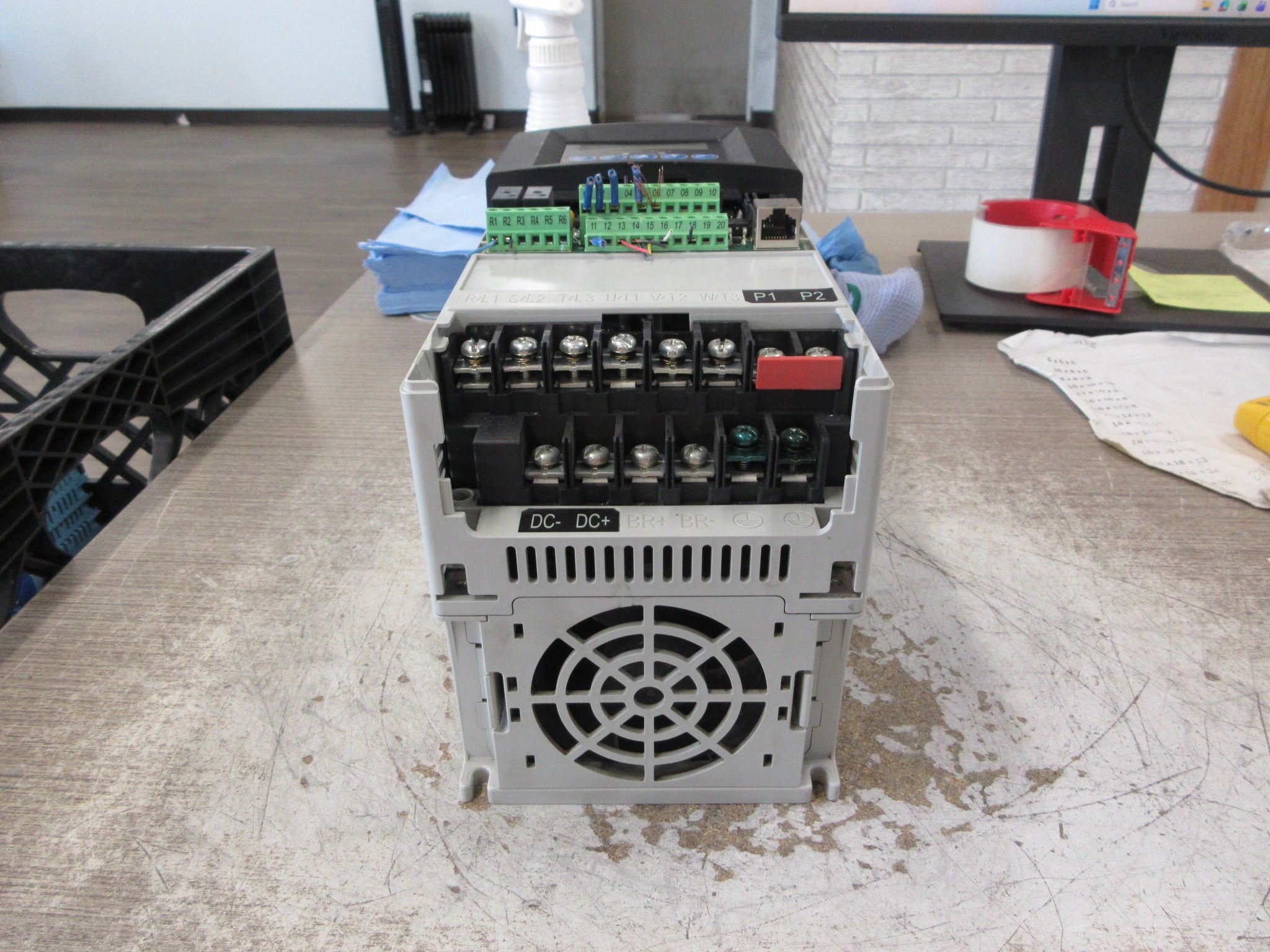 Allen-Bradley PowerFlex 400 AC Drive 22C-D030N103 Ser. A 20HP 3Ph Used