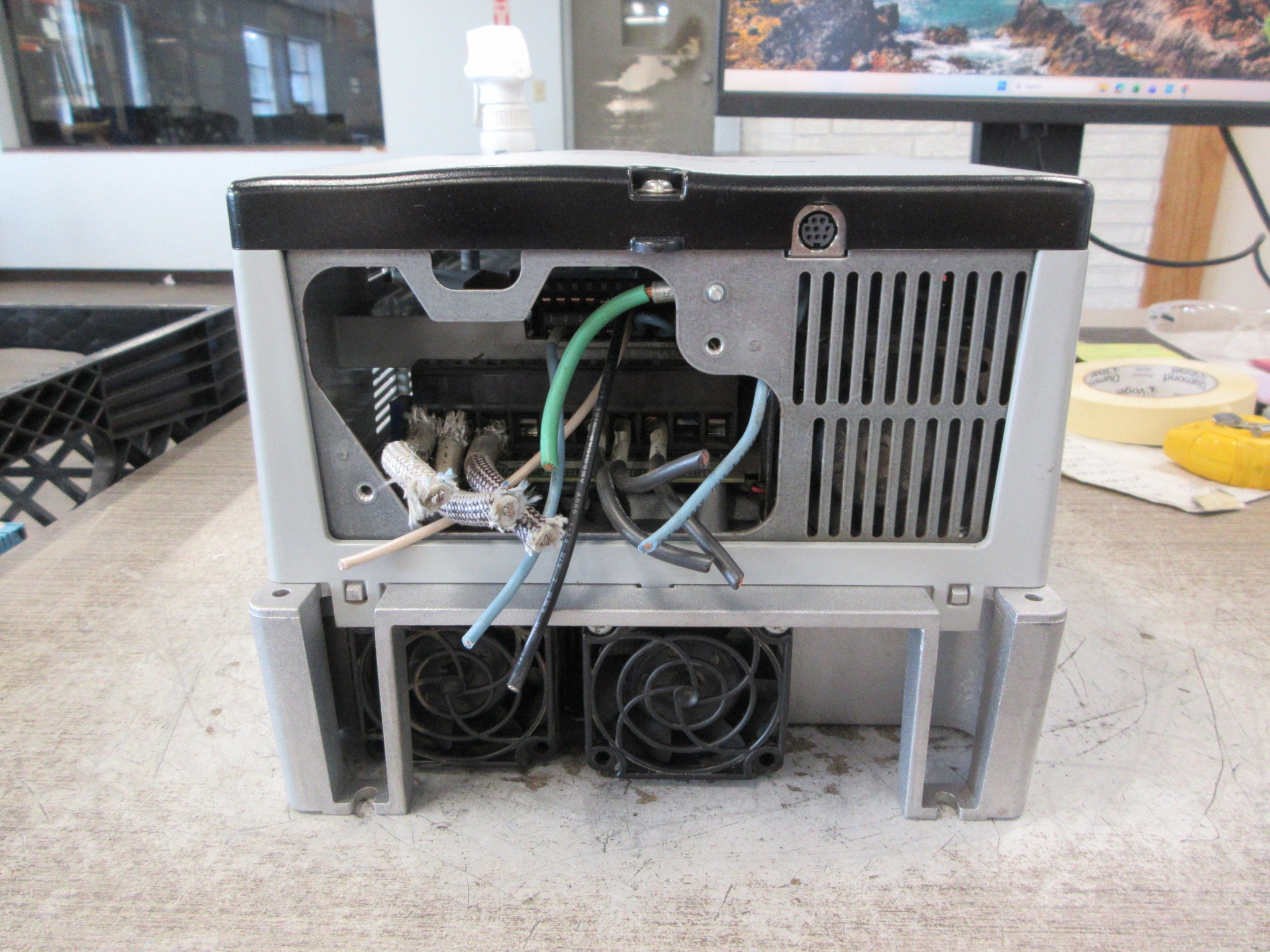 Allen-Bradley PowerFlex 70 AC Drive 20AD040A3AYNANC0 Ser. A 30HP 3Ph Used