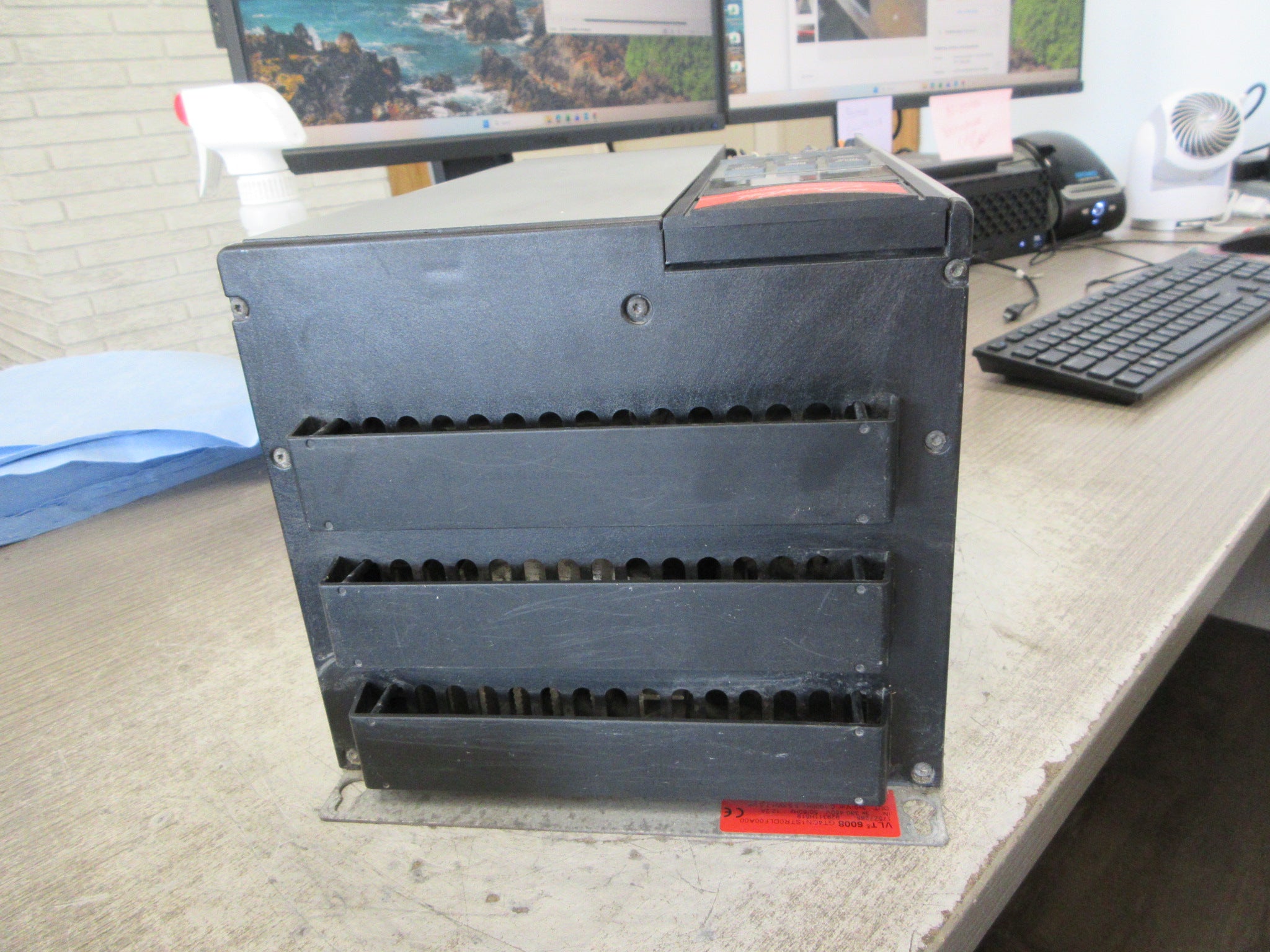 Danfoss VLT 6000 AC Drive 175Z7285 7.5HP 3Ph w/ Keypad Used
