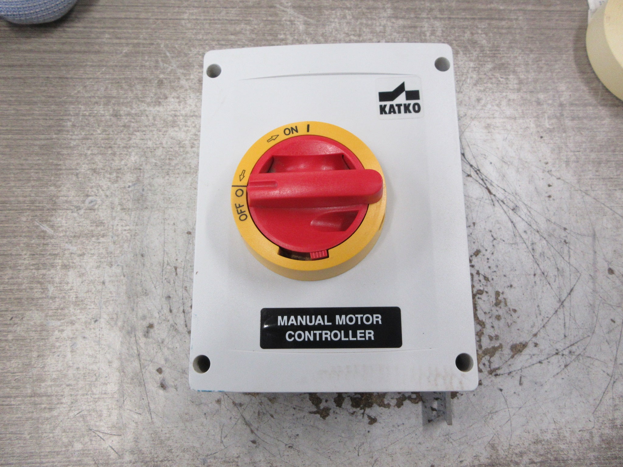 Katko Manual Motor Controller KEM 640UL Y/R 40A 600V Type 4X Enclosure Used