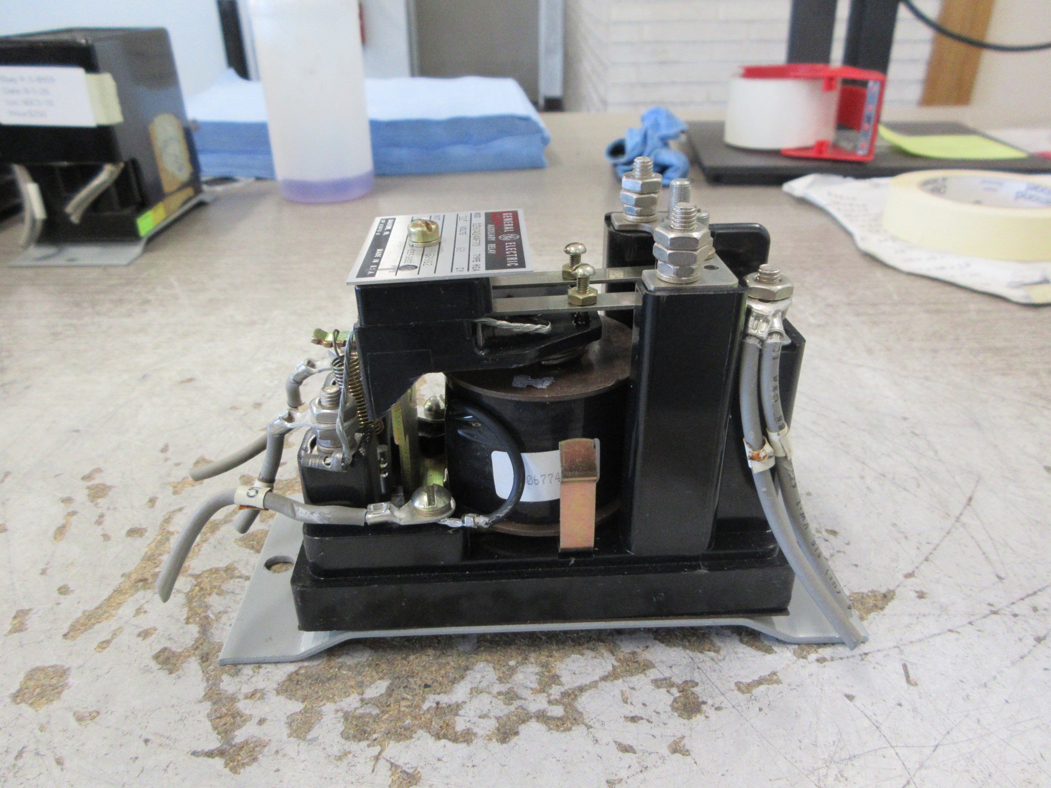 GE Type HGA Auxiliary Relay 12HGA14AF70 115V 60Hz Used