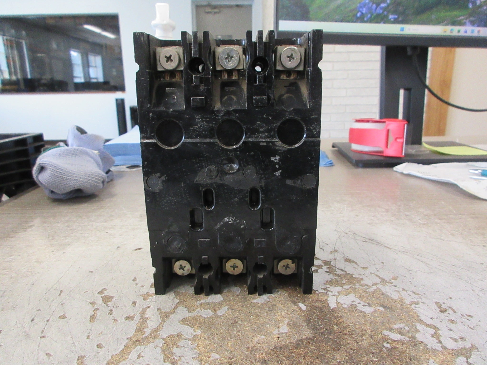 GE Circuit Breaker TED134125 125A 480V 3P Used