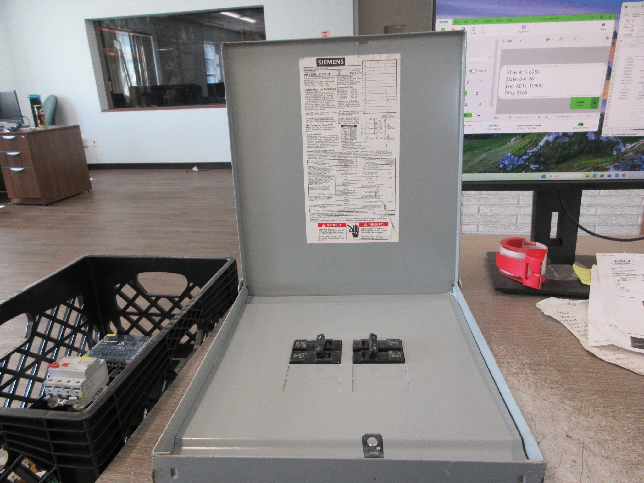 Siemens Main Lug Circuit Breaker Panel W0816ML1125CU 208Y/120V 125A Max Used