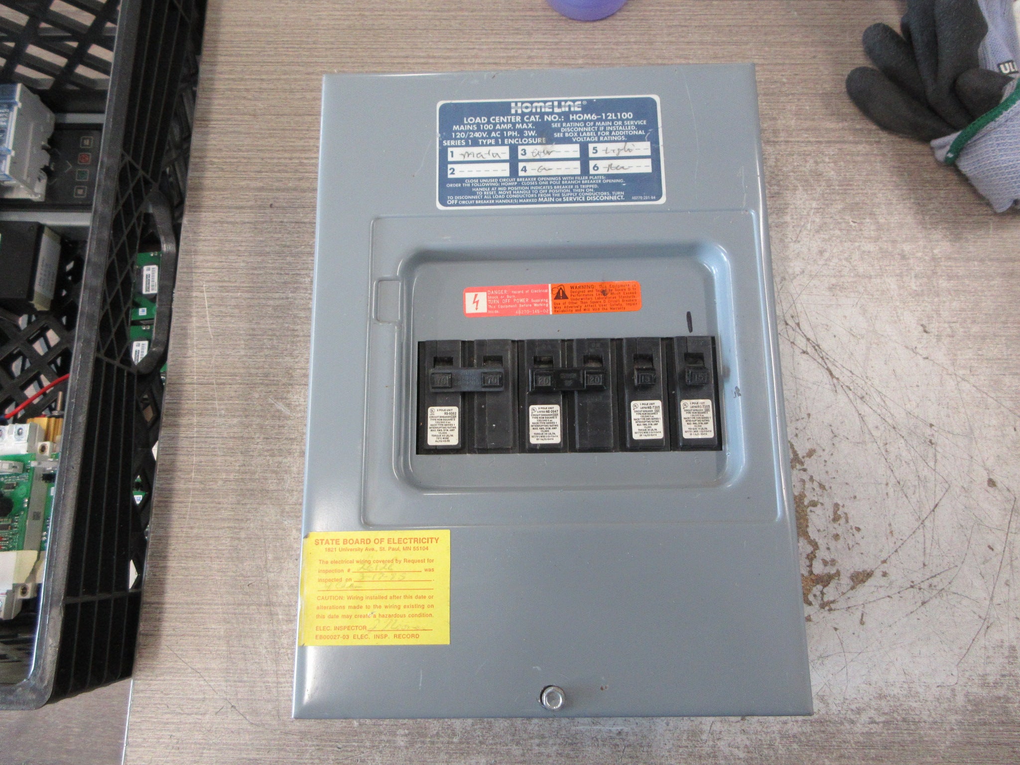 Homeline Main Lug Circuit Breaker Panel HOM6-12L100 Mains 100A Max Used