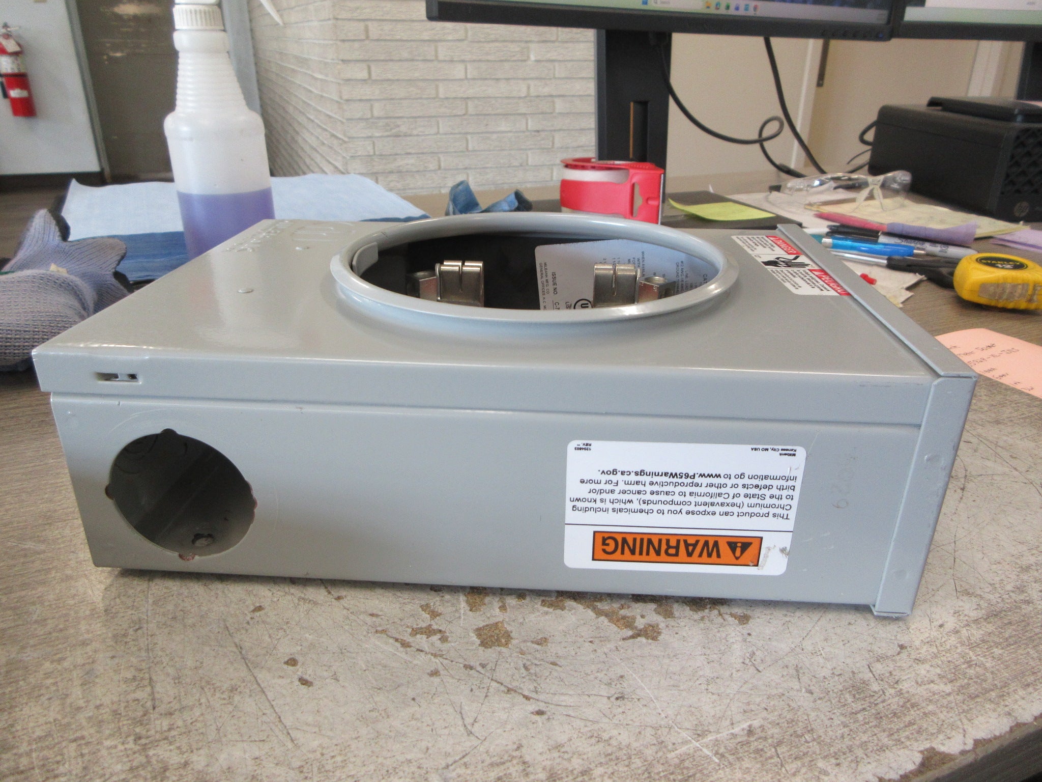 Milbank 3R Meter Socket U5929-XL-INS 100A 600V 1Ph 3W Used