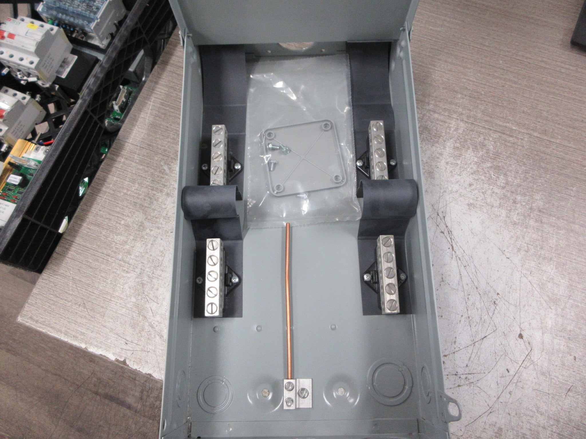 Midwest Electric 3R Terminal Box T3210 100A 120/240V 3Ph *No Box* New Surplus