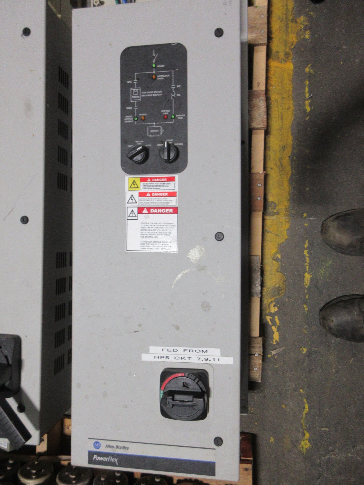 Allen-Bradley PowerFlex 400 AC Drive w/ Bypass 22C-D038A103 Ser. A 25HP 3Ph Used