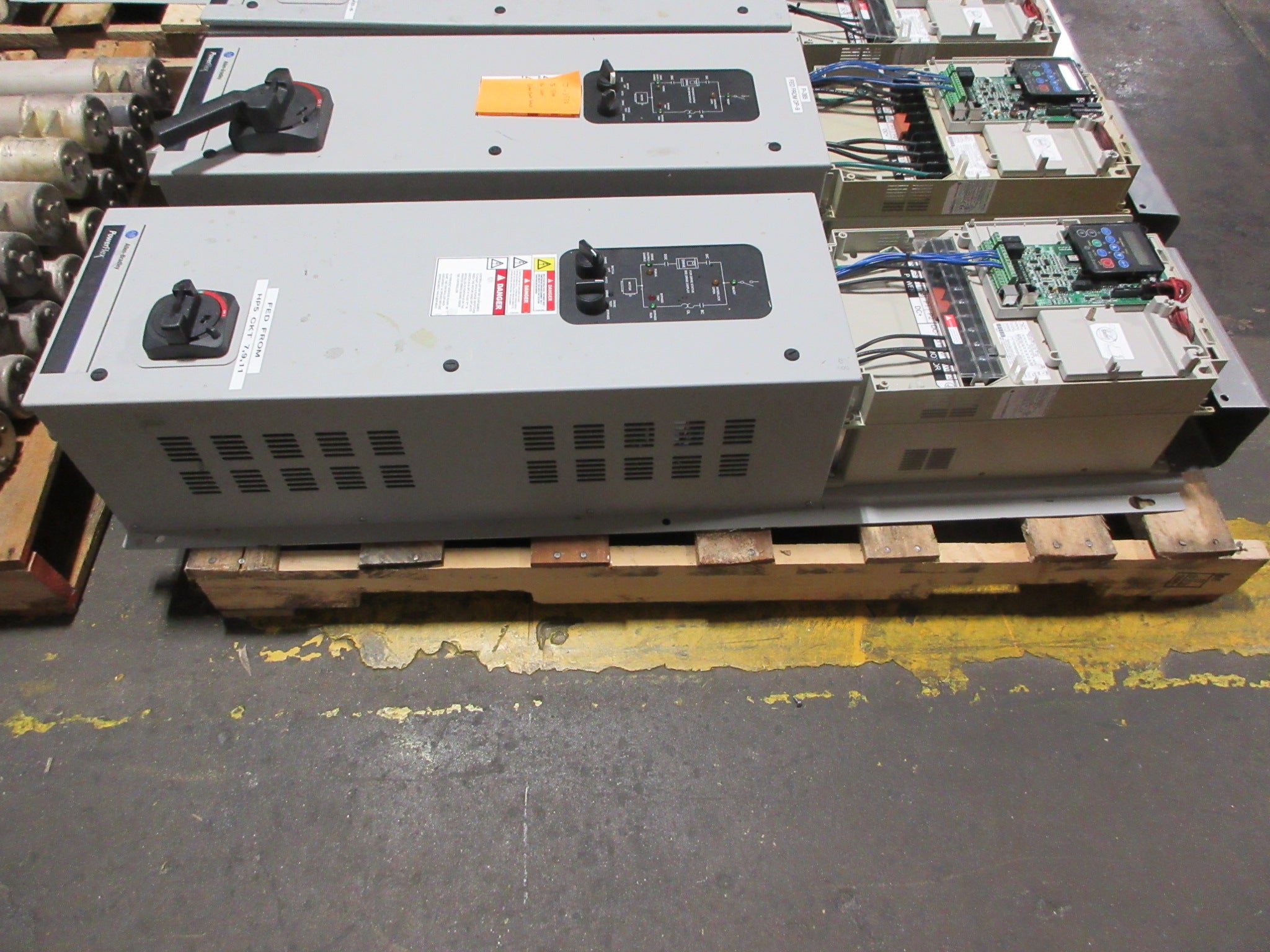 Allen-Bradley PowerFlex 400 AC Drive w/ Bypass 22C-D038A103 Ser. A 25HP 3Ph Used