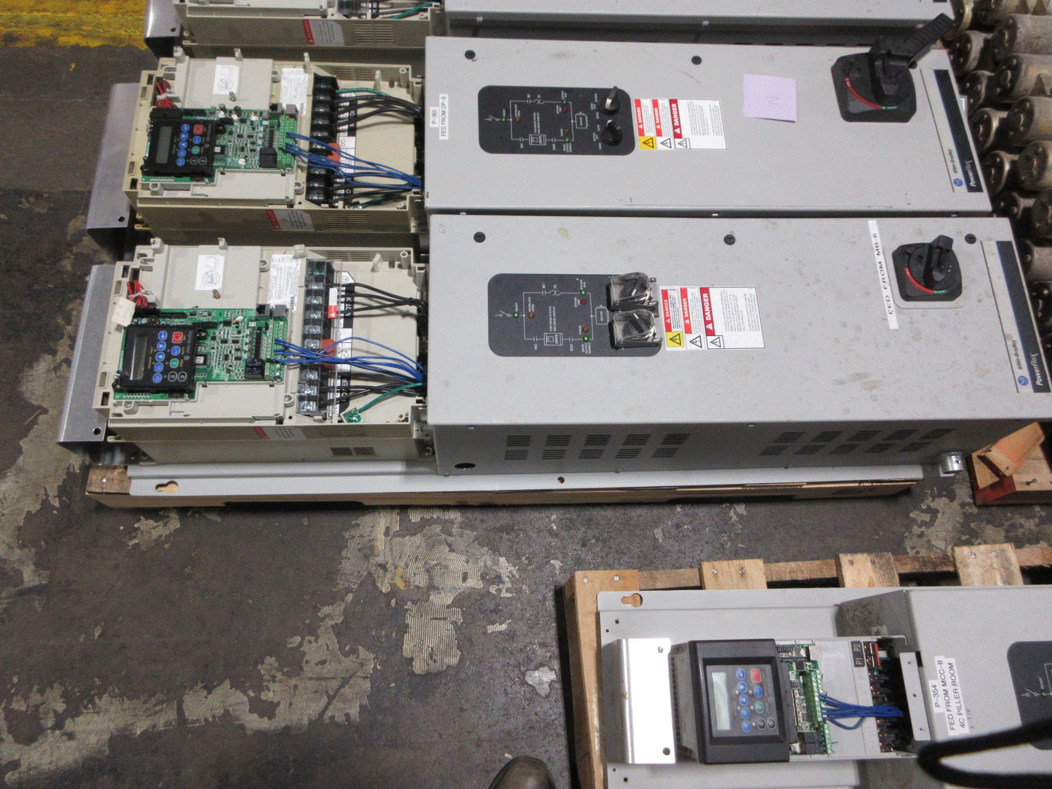 Allen-Bradley PowerFlex 400 AC Drive w/ Bypass 22C-D038A103 Ser. A 25HP 3Ph Used