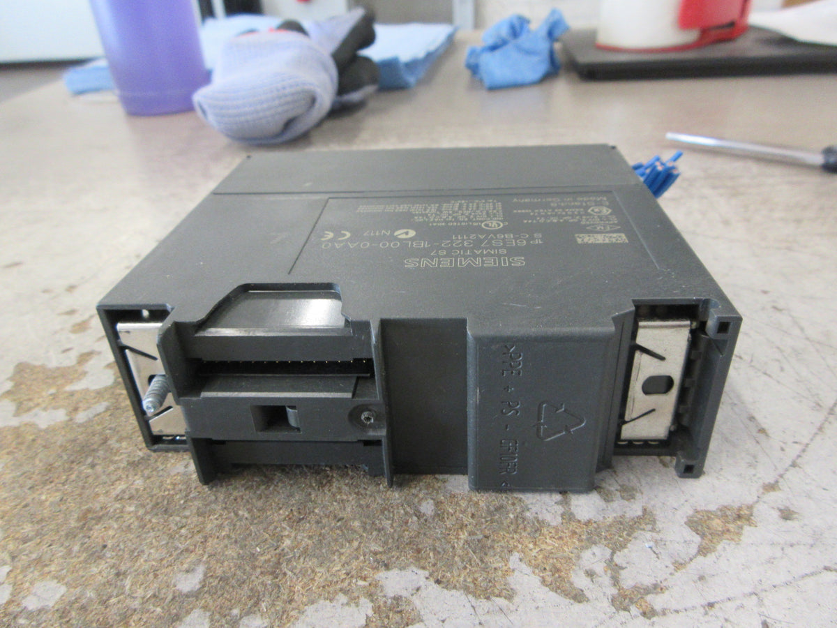 Siemens Simatic S7 Digital Output Module 6ES7 322-1BL00-0AA0 E-Stand: 8 Used