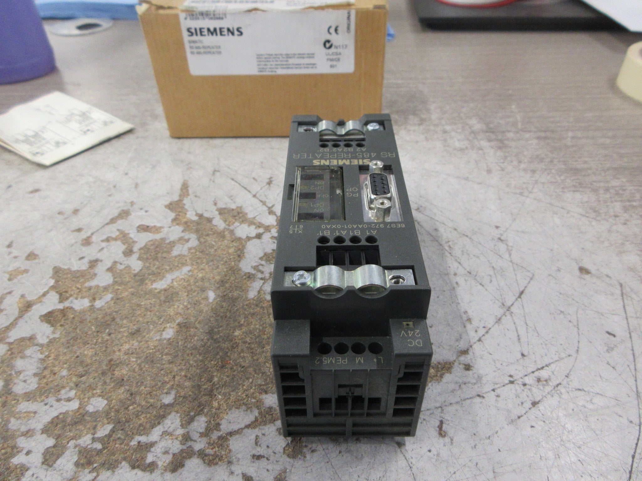 McGraw-Edison NX Fuse Support W/ Fuse 4-93 200A Max 15.5KV 3C Amp Fuse Used