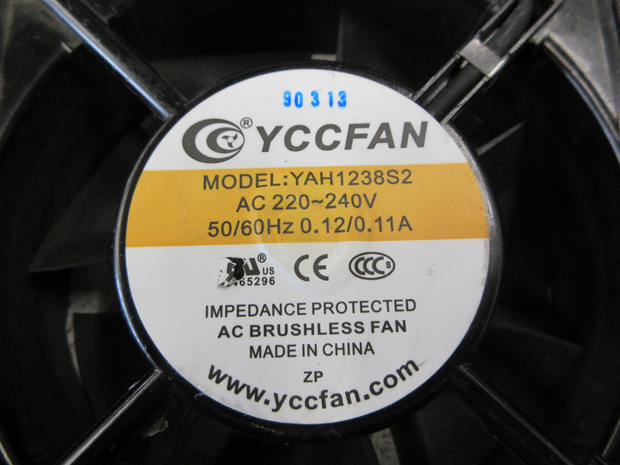 YCCFAN Axial Fan YAH1238S2 220-240V 50/60Hz 0.12/0.11A *Lot of 2* Used