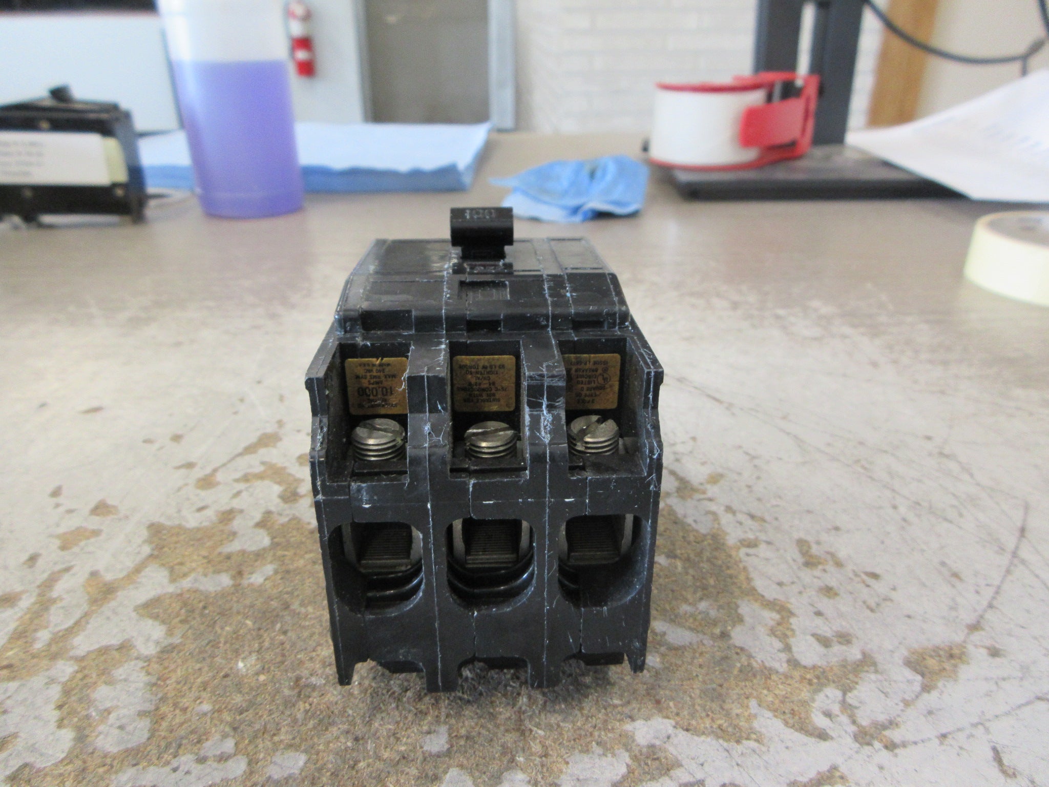 Square D Clip-On Circuit Breaker QO3100 Ser. 2 100A 240V 3P Used