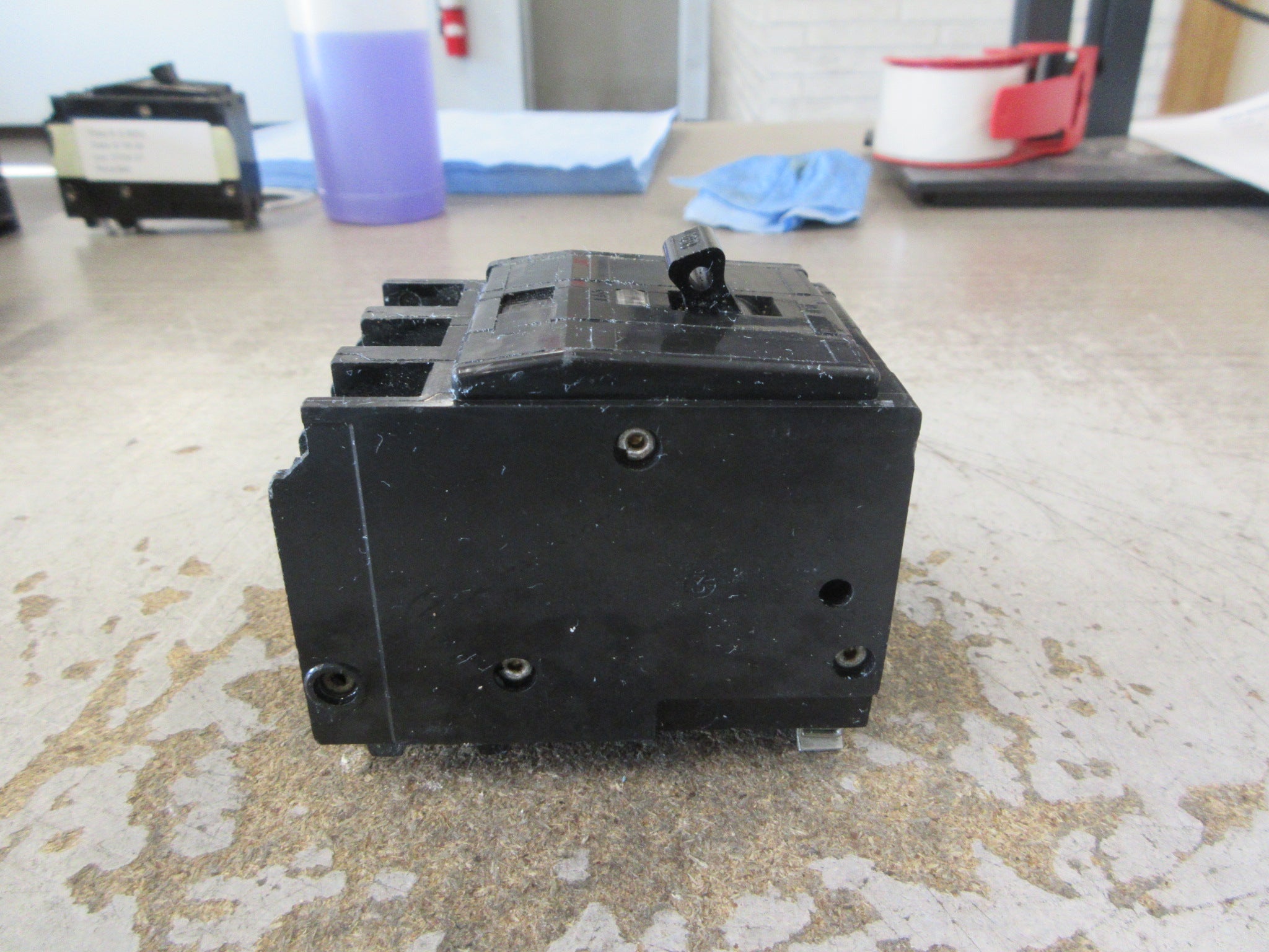 Square D Clip-On Circuit Breaker QO3100 Ser. 2 100A 240V 3P Used