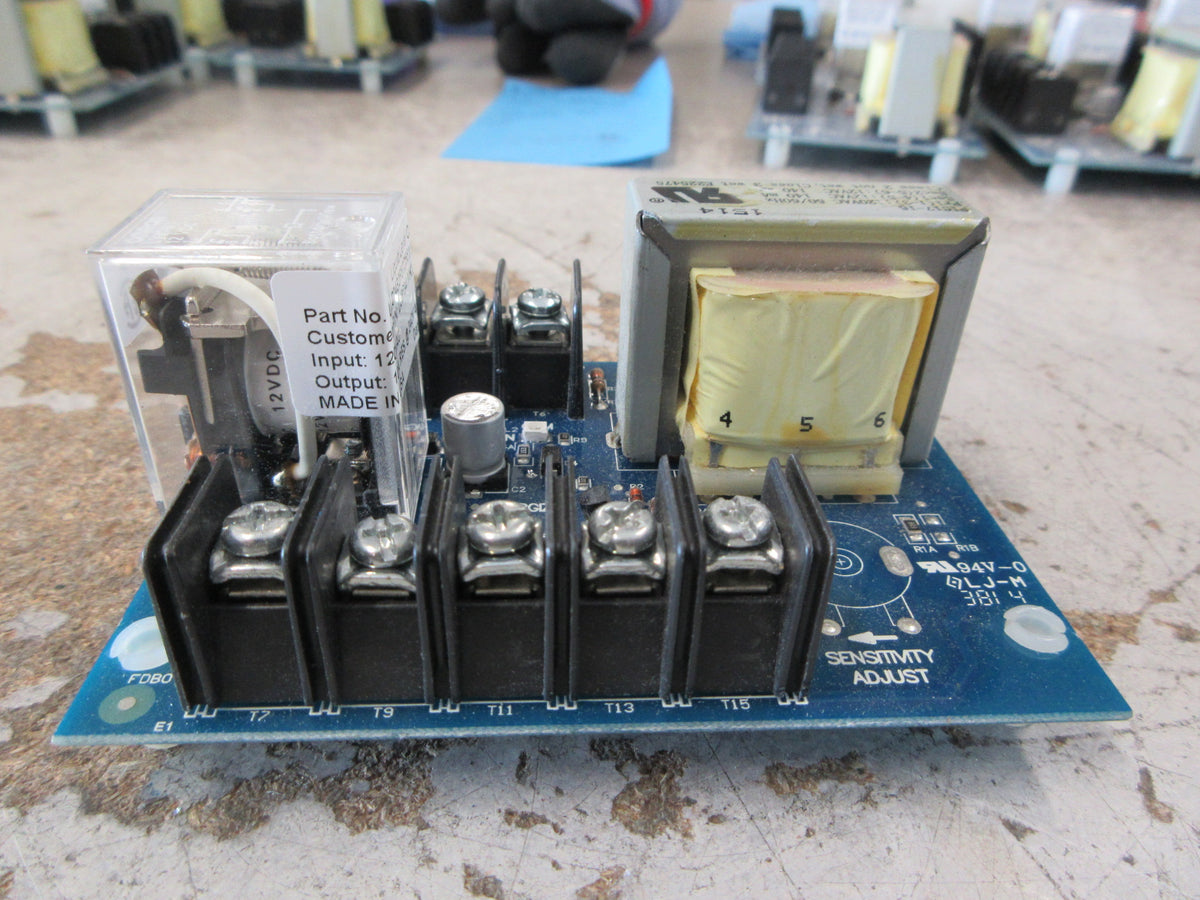 Littel Fuse Liquid Level Control LLC24B2F5TD55194 Input: 120V Used
