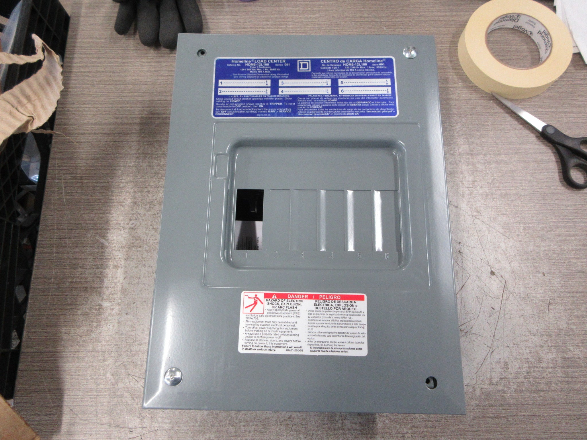 Square D Main Lug Circuit Breaker Panel HOM6-12L100 120/240V New Surplus