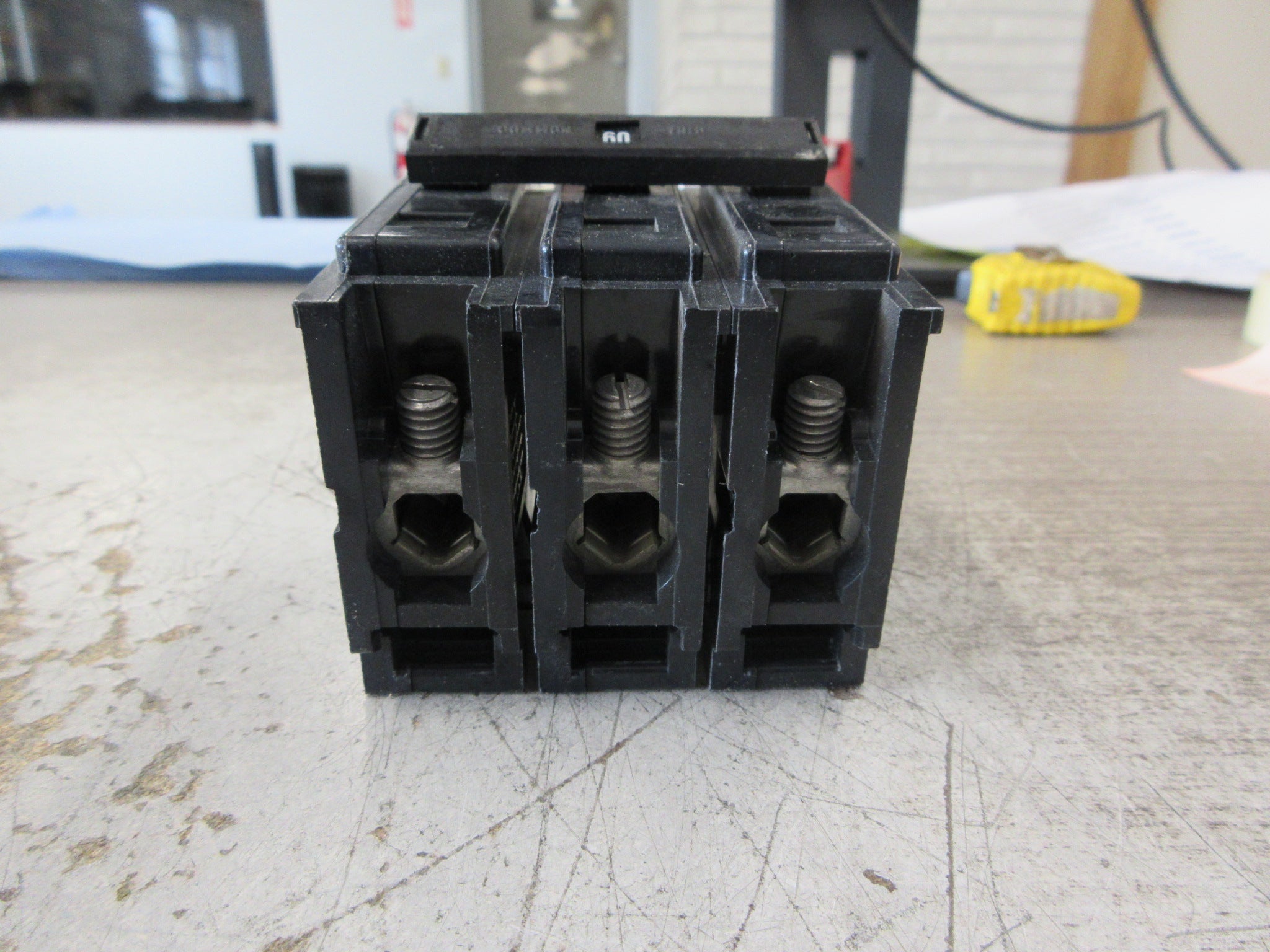Cutler-Hammer Type BA Bolt-On Circuit Breaker BAB3060H 60A 240V 3P Used