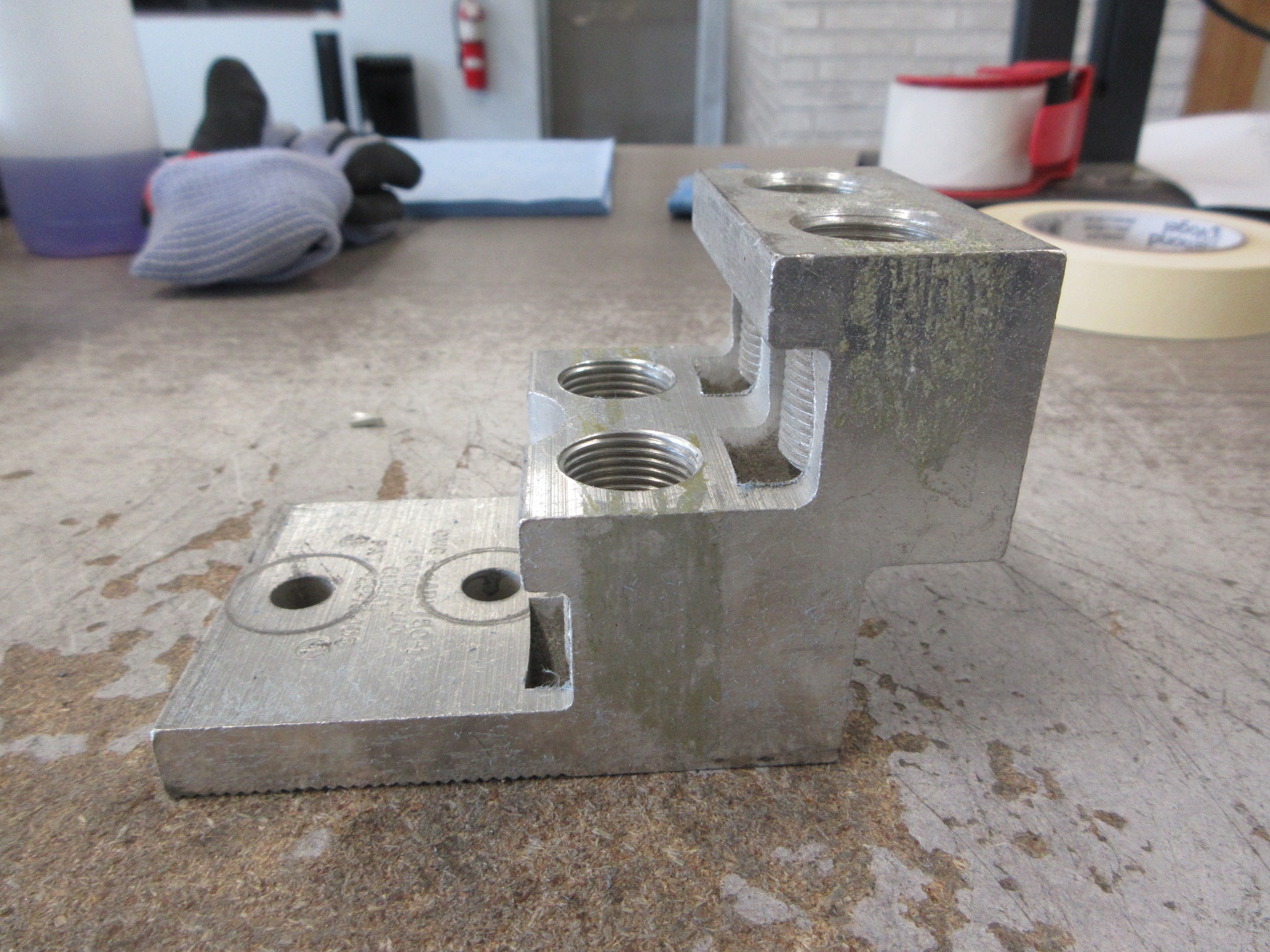 CMC Mechanical Lug 4ABV750-1 750 MCM-1/0 Used