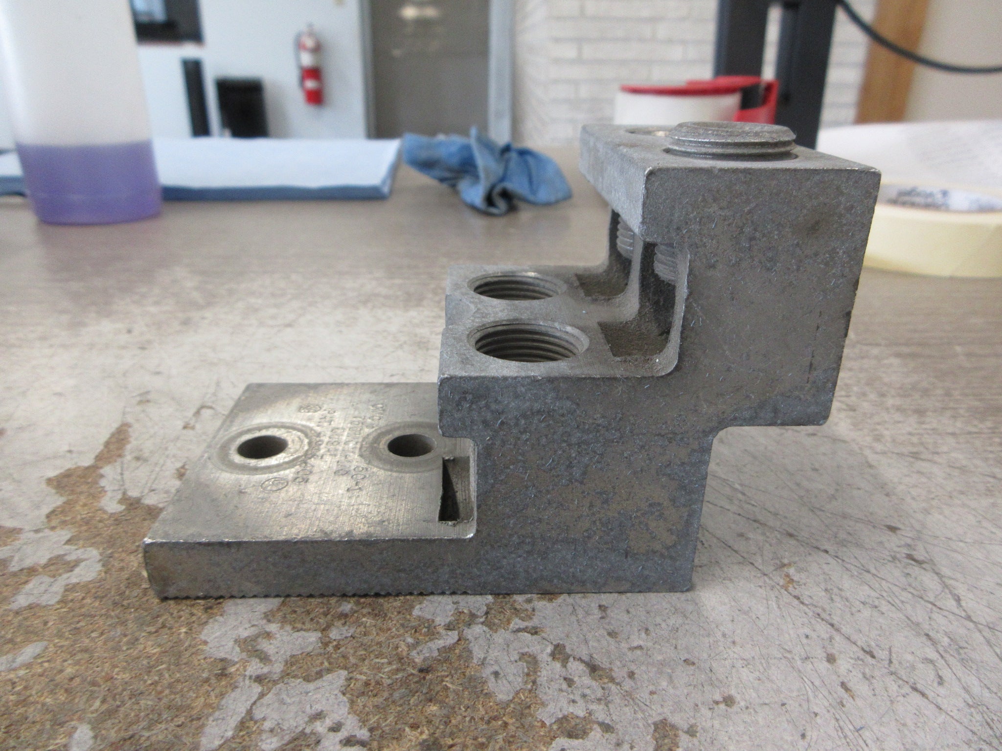 CMC Mechanical Lug 4ABV750-1 750 MCM-1/0 Used