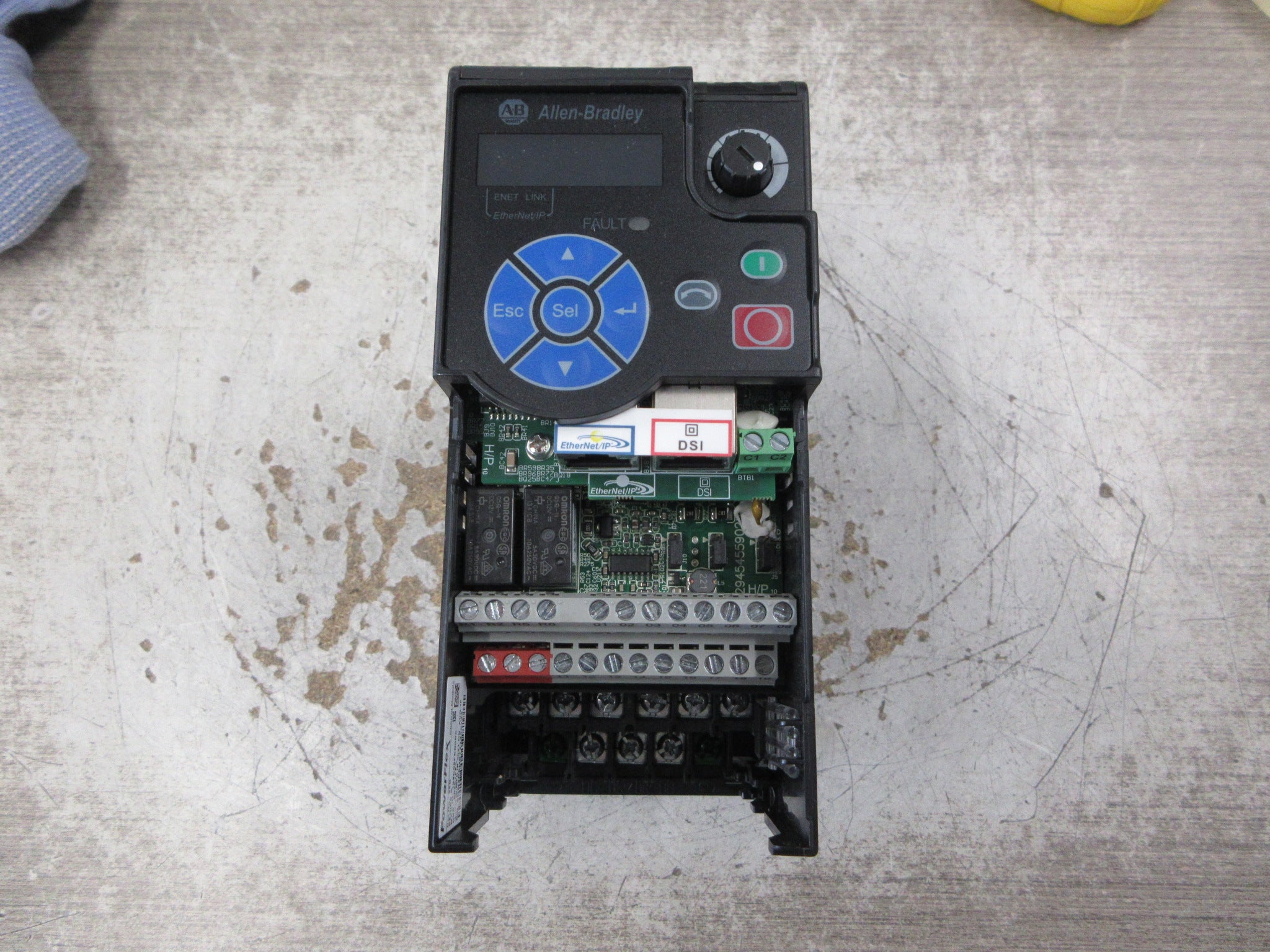 Allen-Bradley PowerFlex 525 AC Drive 25B-B2P5N104 Ser. A F/W: 7.001 0.5HP Used